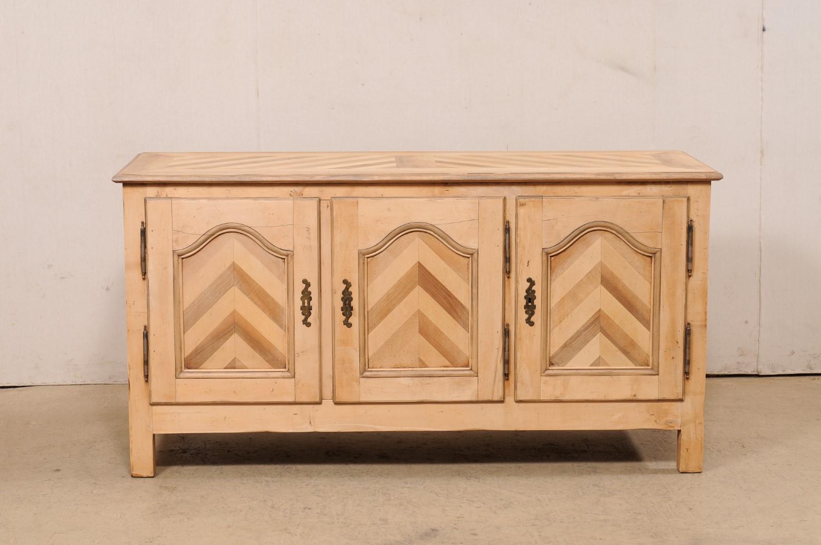 French Buffet Console w/Nice Chevron Pattern (Hidden Drawers Inside) For Sale 5