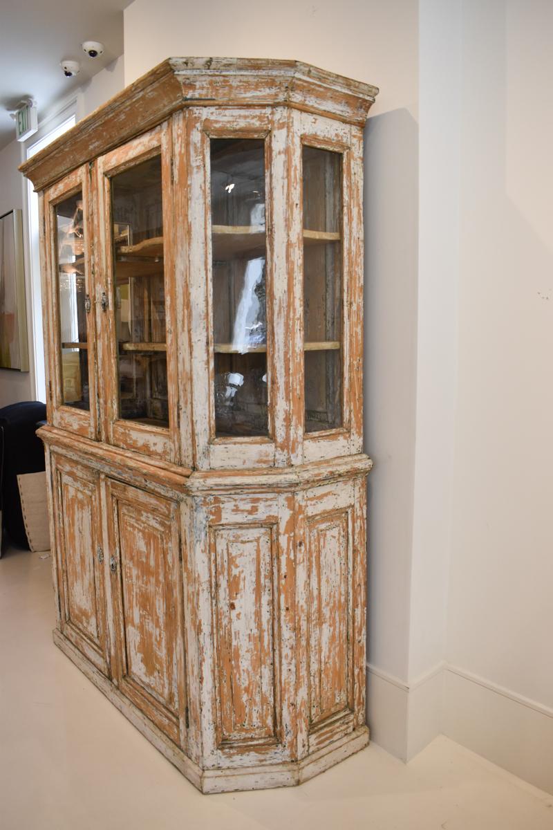 Legno Buffet francese Deux Corps - XVIII secolo, con patina originale scrostata in vendita