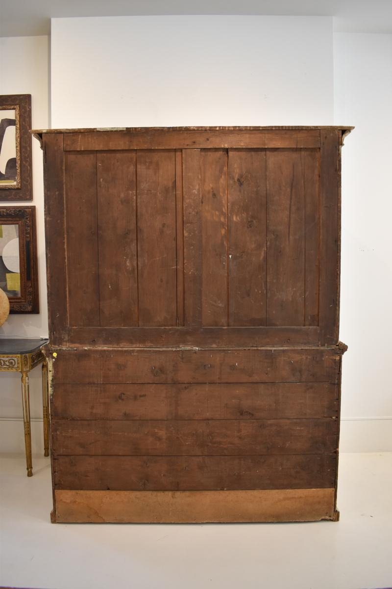 Buffet francese Deux Corps - XVIII secolo, con patina originale scrostata in vendita 1