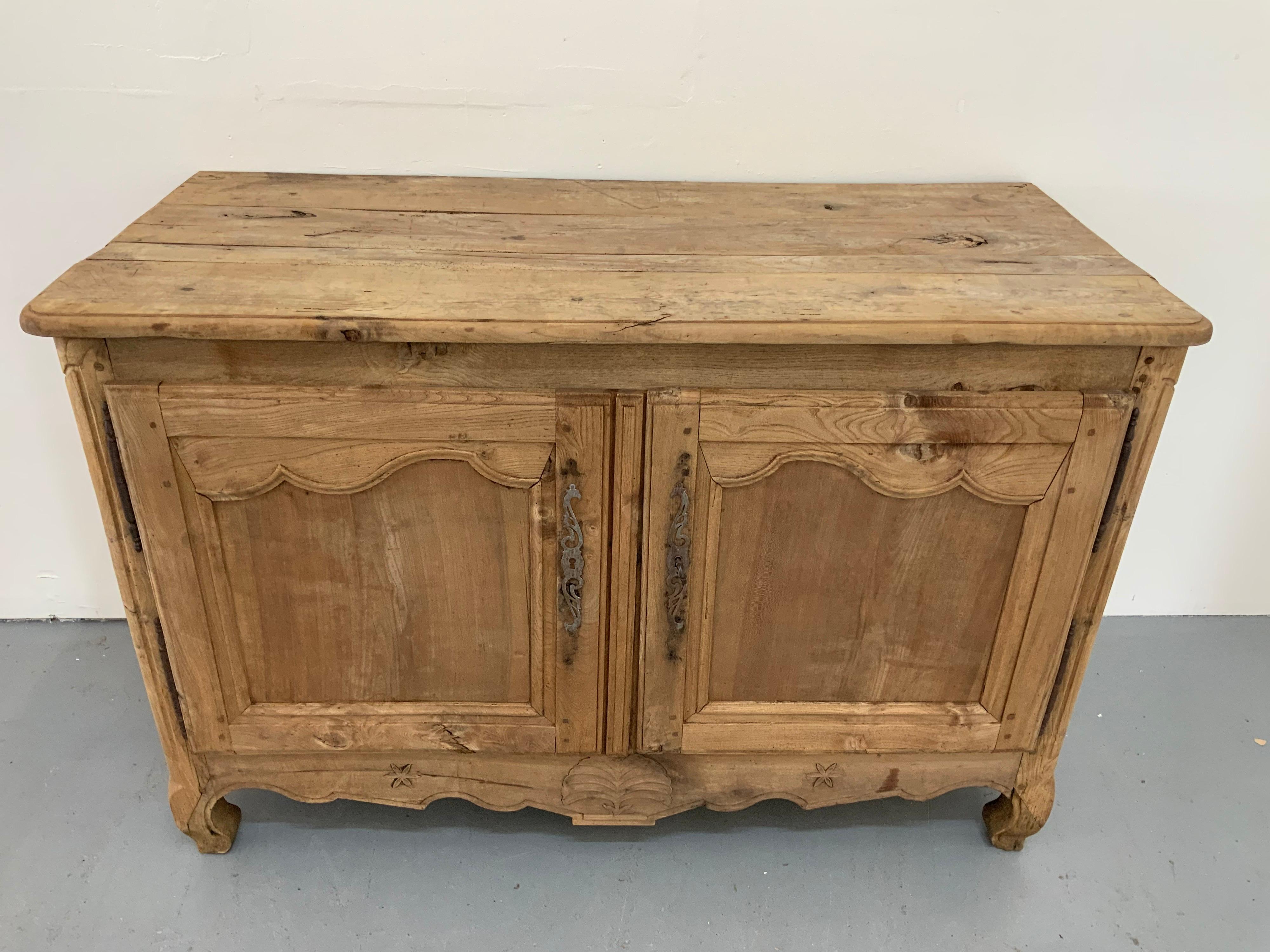 French Buffet Louis XV Style 19th Century Bleached In Good Condition For Sale In Stuart, FL