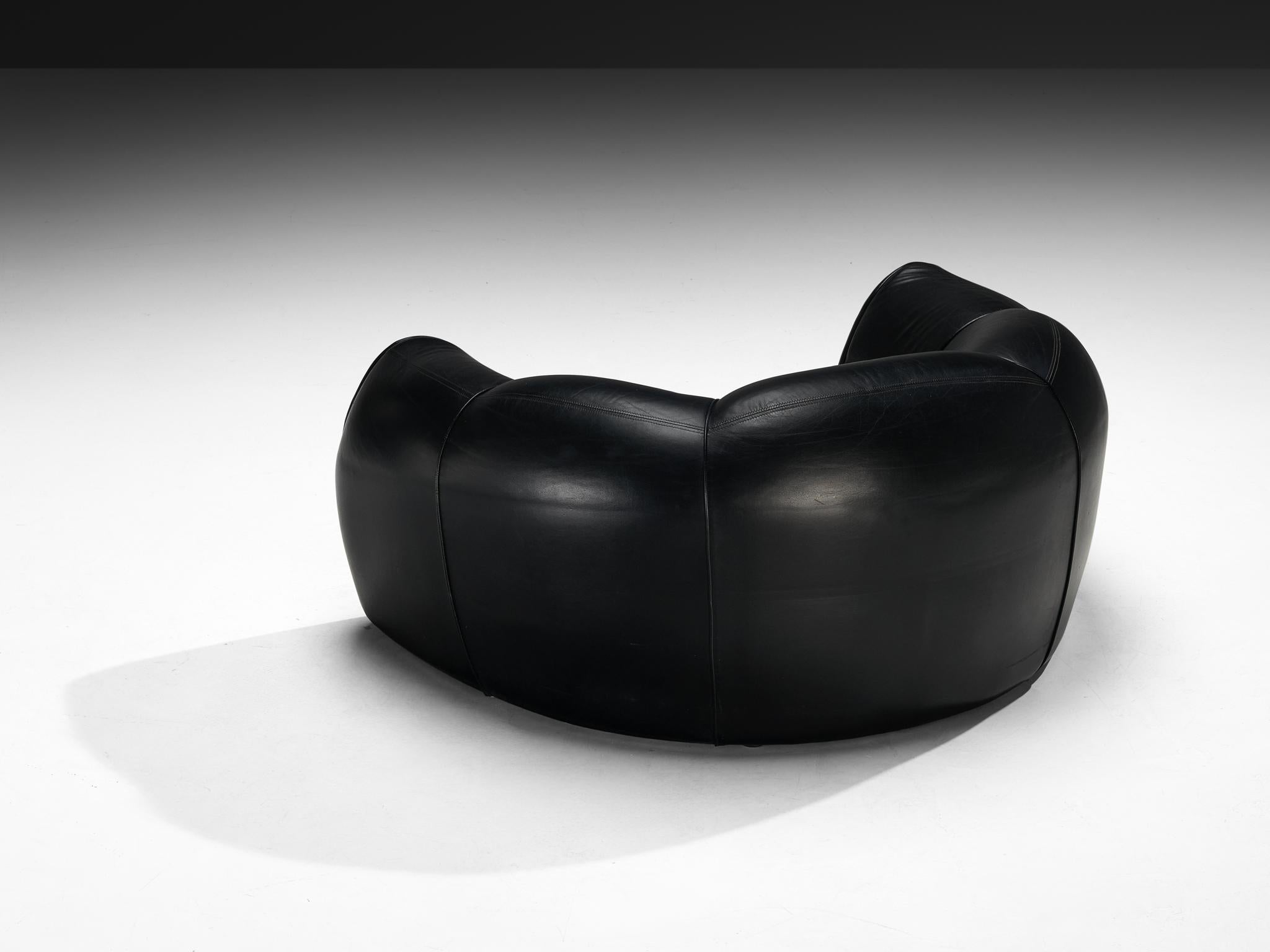Poltrone o sedie a sdraio francesi a forma di croissant in pelle nera in vendita 4