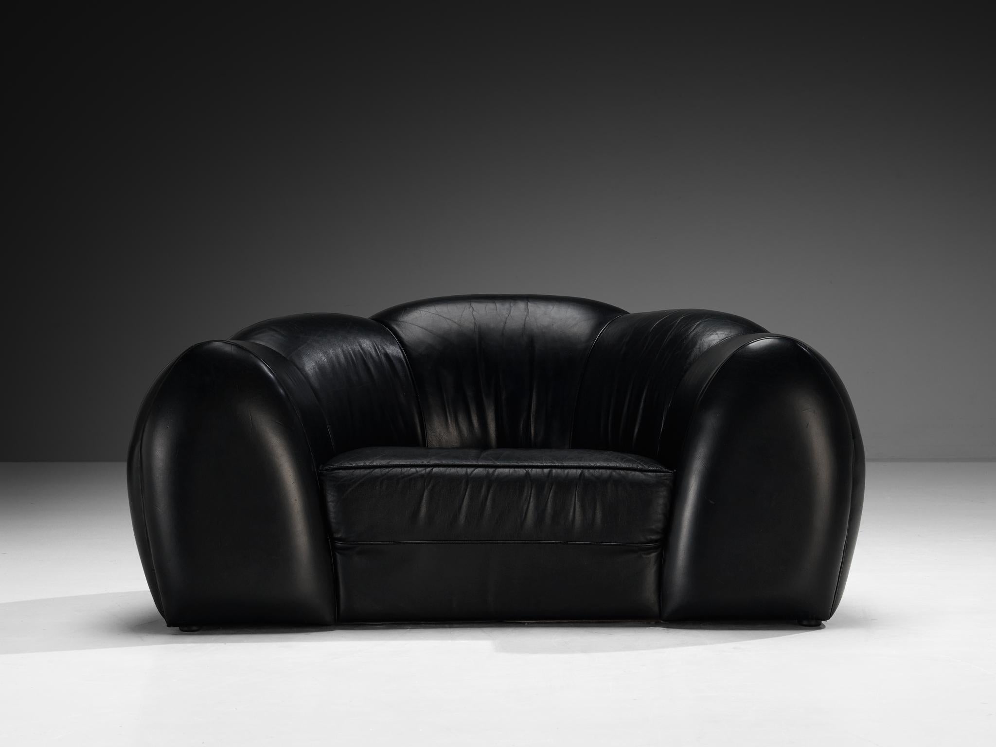 Francese Poltrone o sedie a sdraio francesi a forma di croissant in pelle nera in vendita