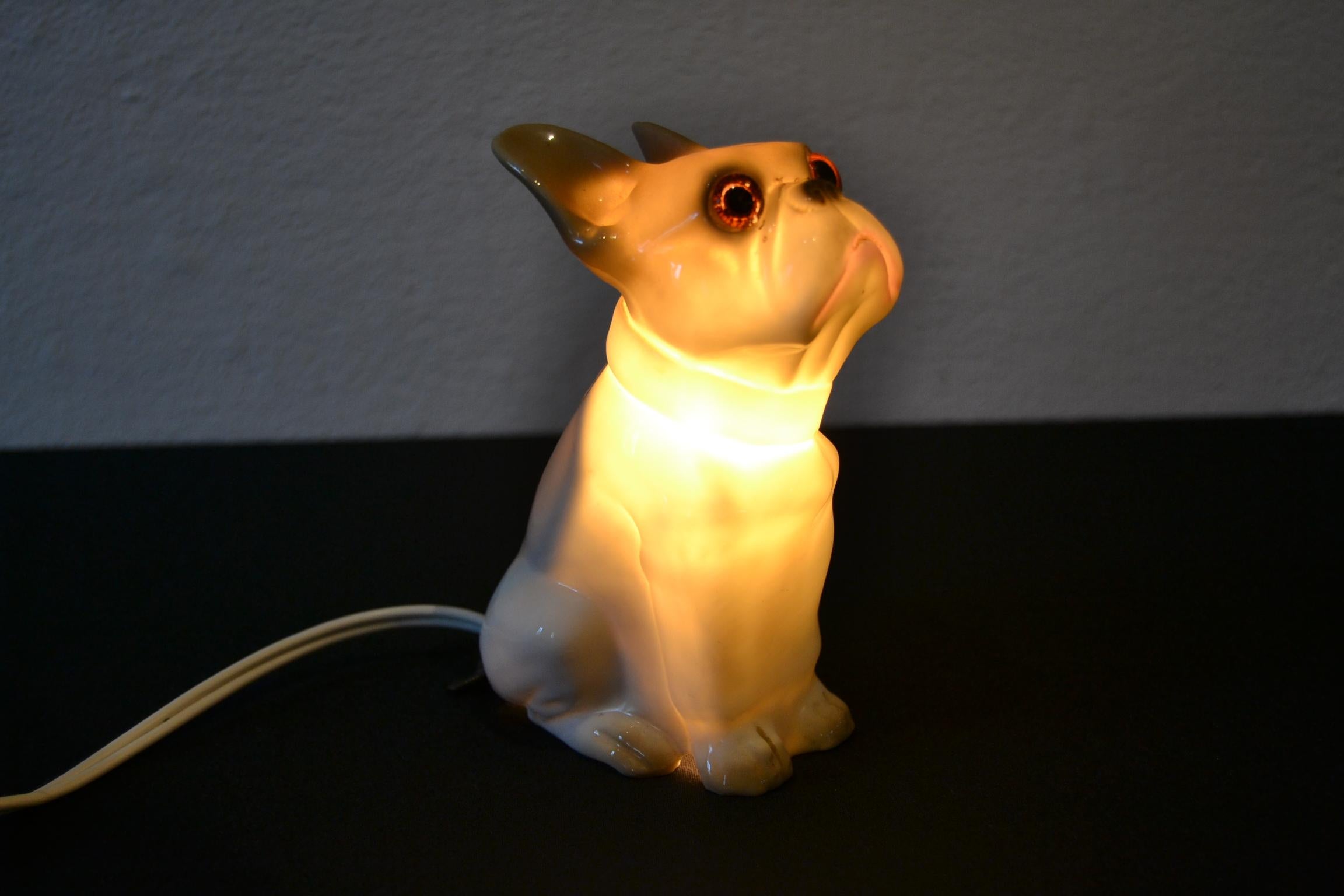 Französische Parfümlampe mit Bulldogge im Angebot 8