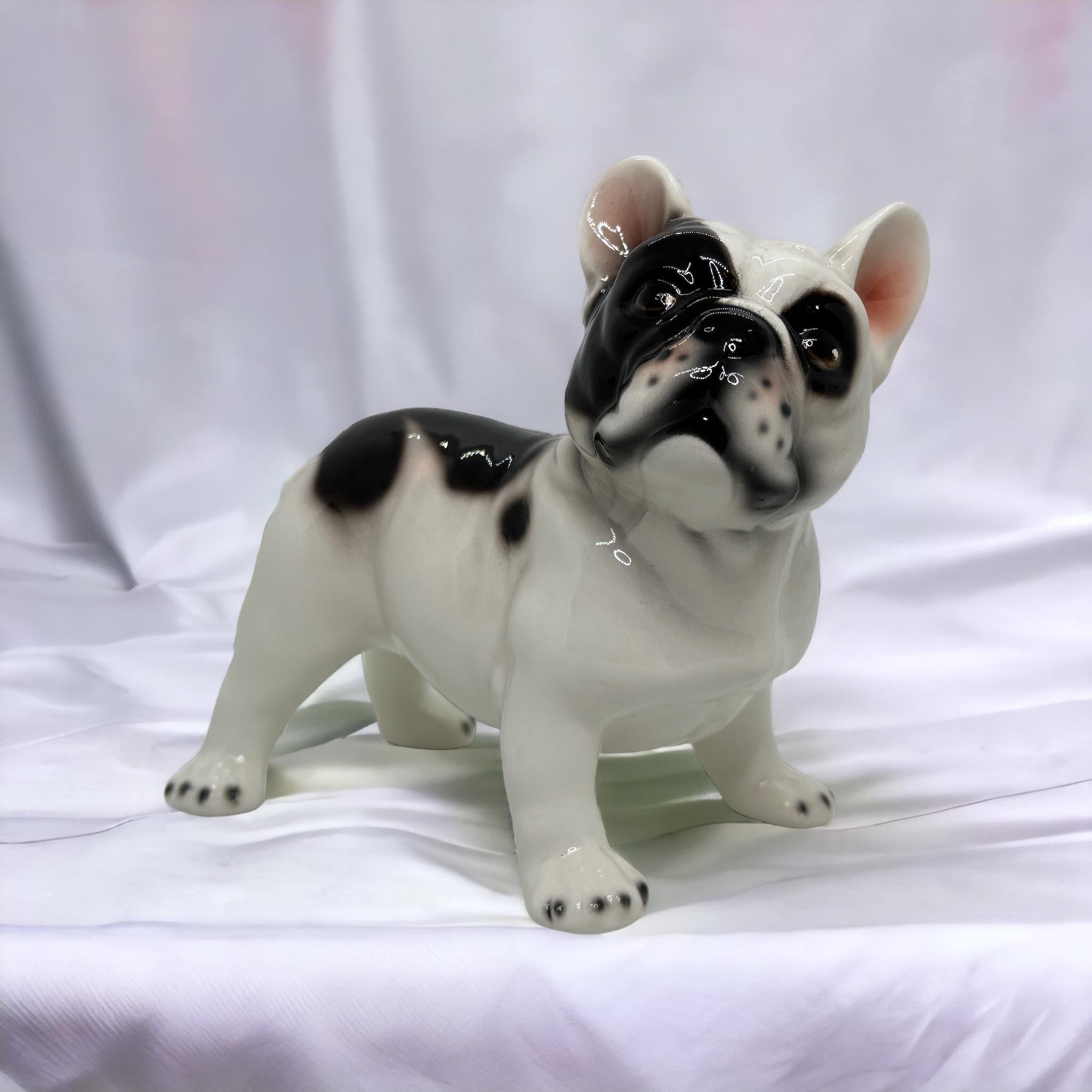 Französische Keramik-Statue-Skulptur eines Bulldogges mit Hunden, Italien, 1980er Jahre (Italienisch)