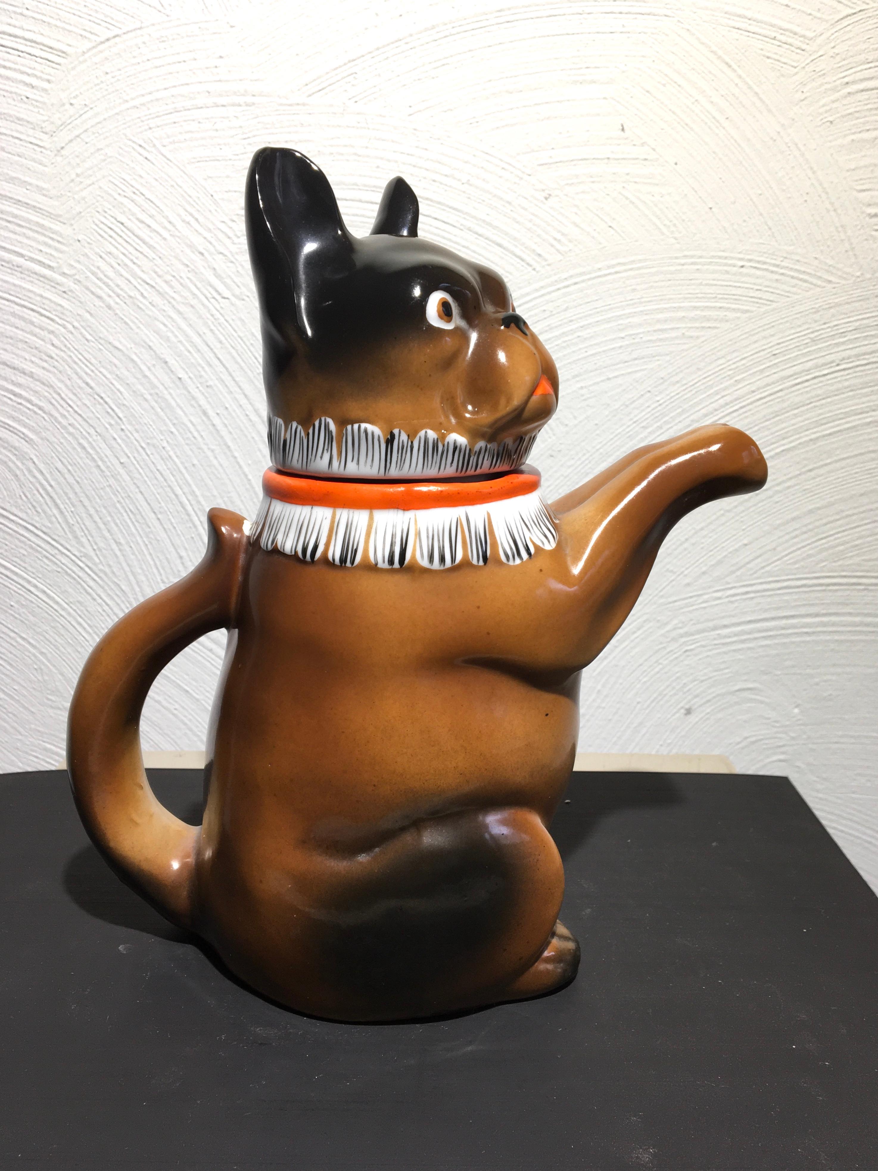 Französische Bulldogge Teekanne, 1930er Jahre, Deutschland  (20. Jahrhundert) im Angebot
