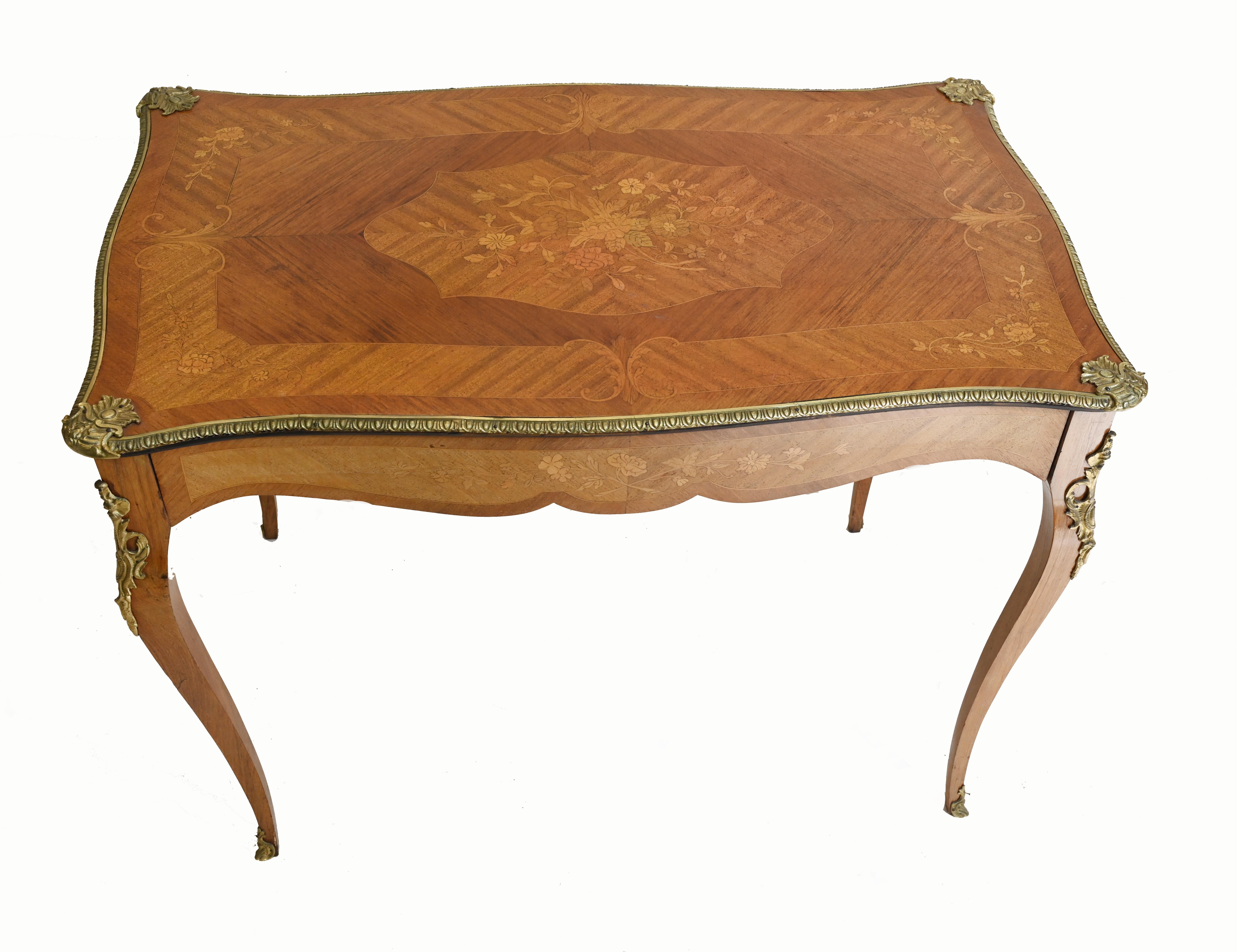 Fine XIX secolo Scrivania francese Bureau Plat Tavolo da scrittura per signore in vendita