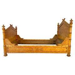 Cama francesa de madera de arce y bambú sintético de Maison Krieger