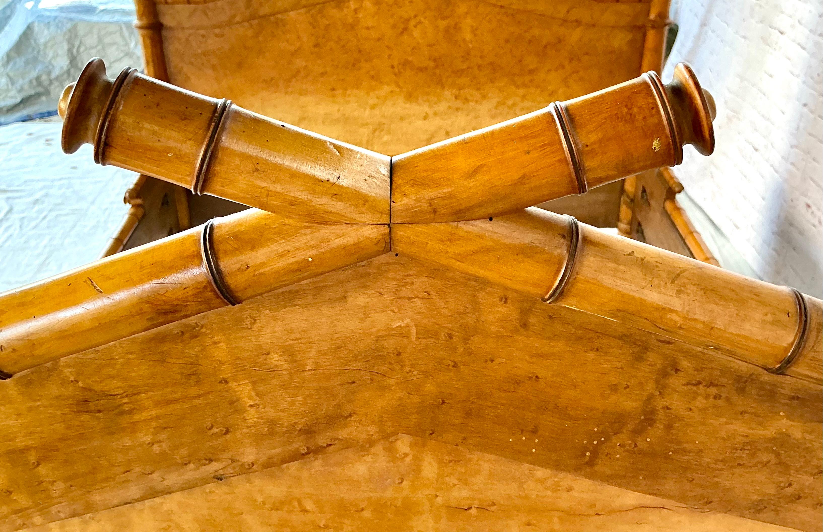 Letto francese in radica e finto bambù di Maison Krieger in vendita 1