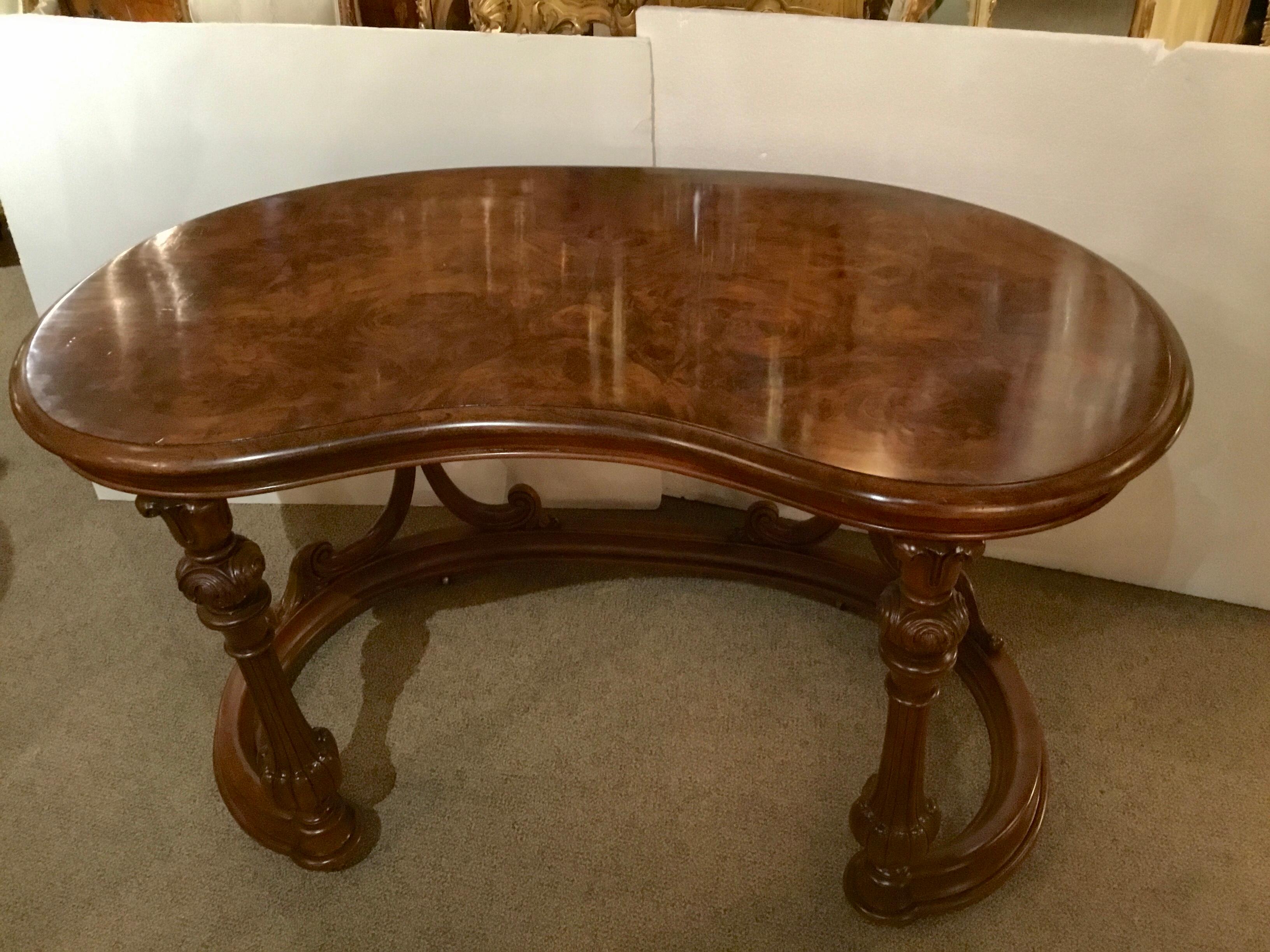 French Burl Wood Kidney Form Writing Desk, 19th Century In Good Condition In Houston, TX