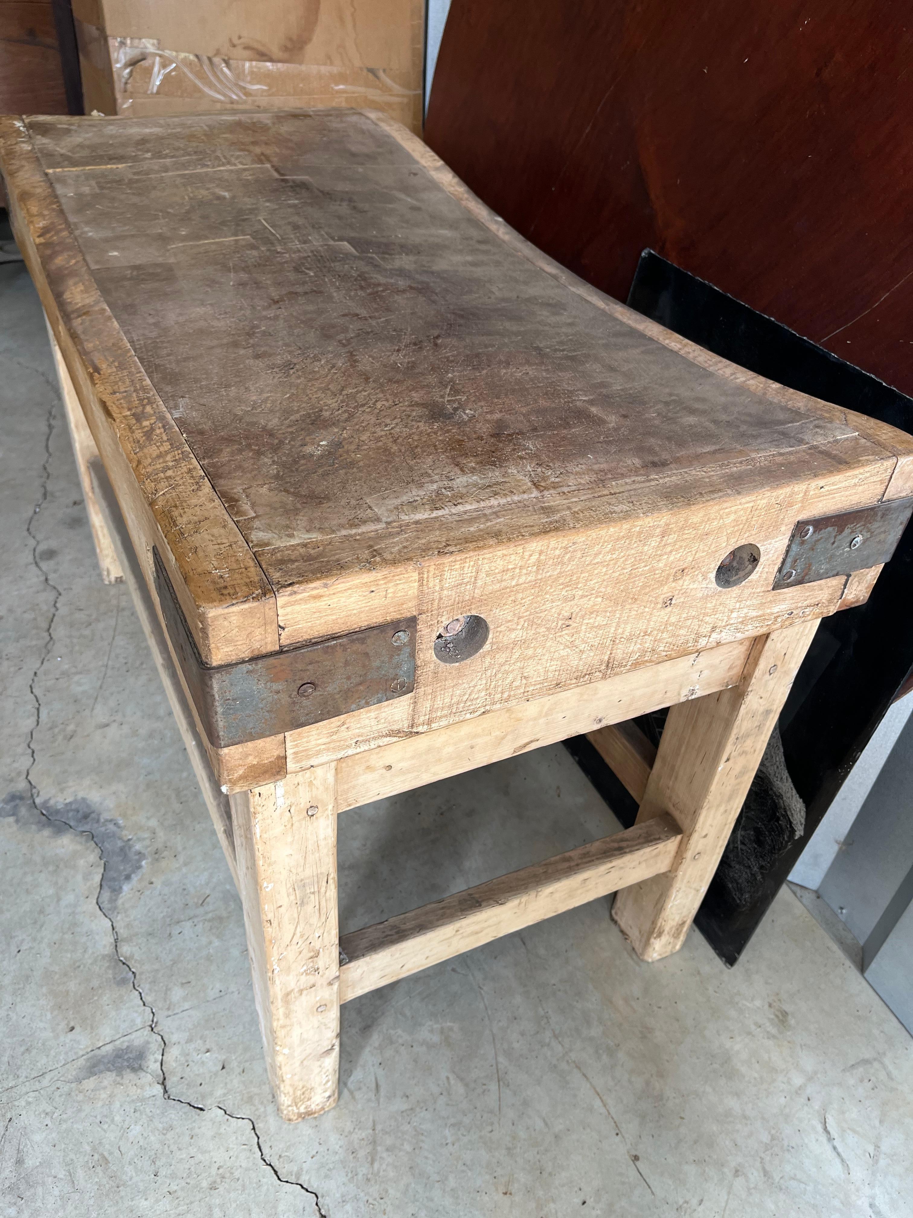 French Butcher’s Block Table In Good Condition In Doylestown, PA
