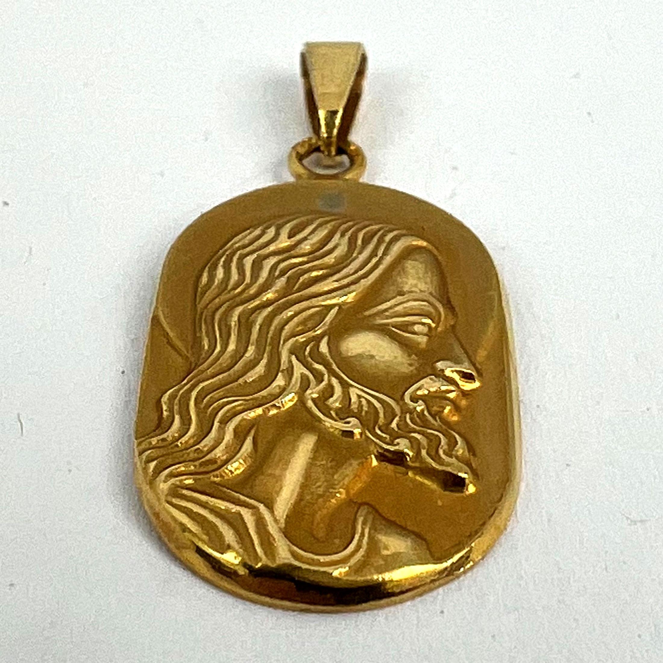 French Butsch 18K Yellow Gold Jesus Christ Medal Charm Pendant For Sale 10