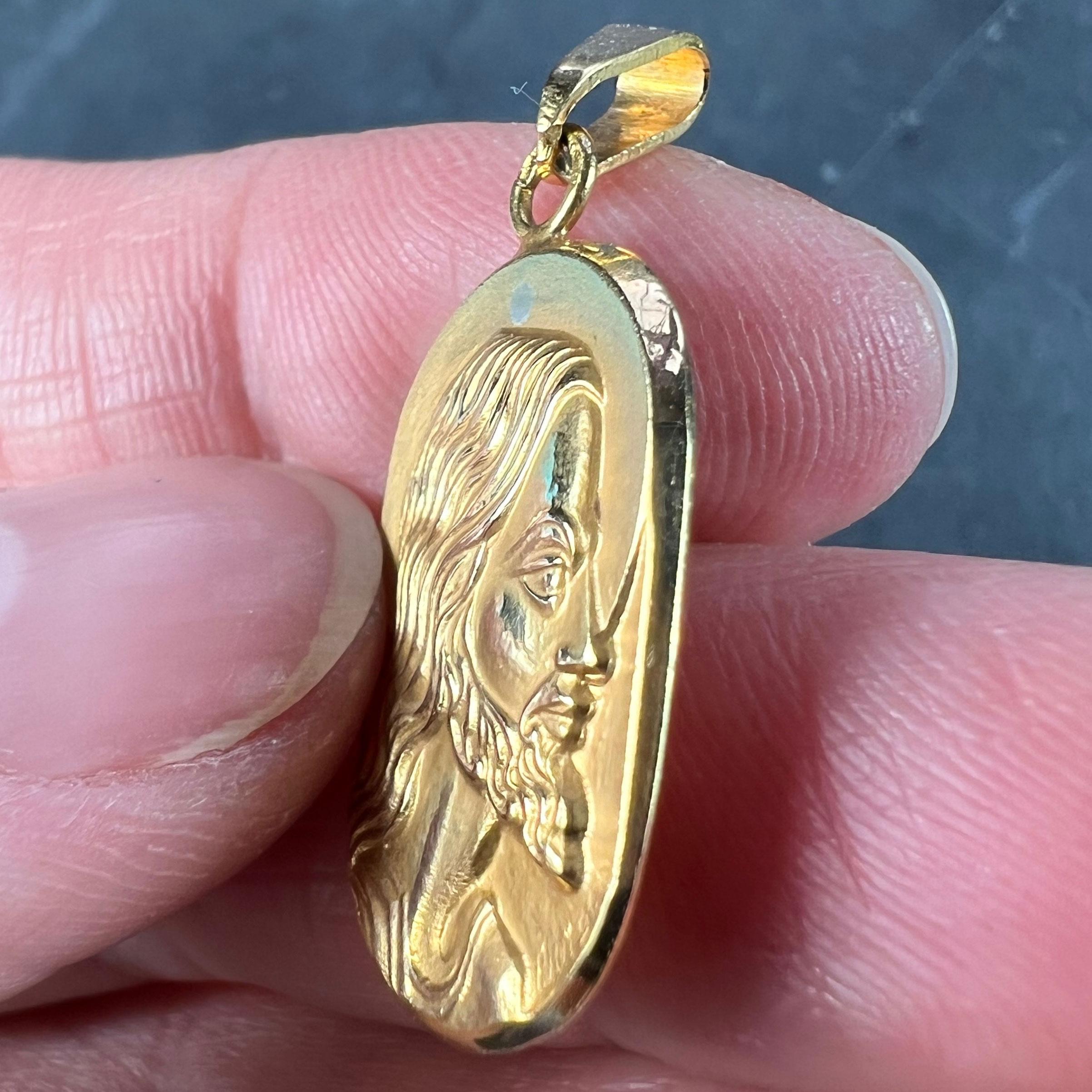 French Butsch 18K Yellow Gold Jesus Christ Medal Charm Pendant For Sale 3