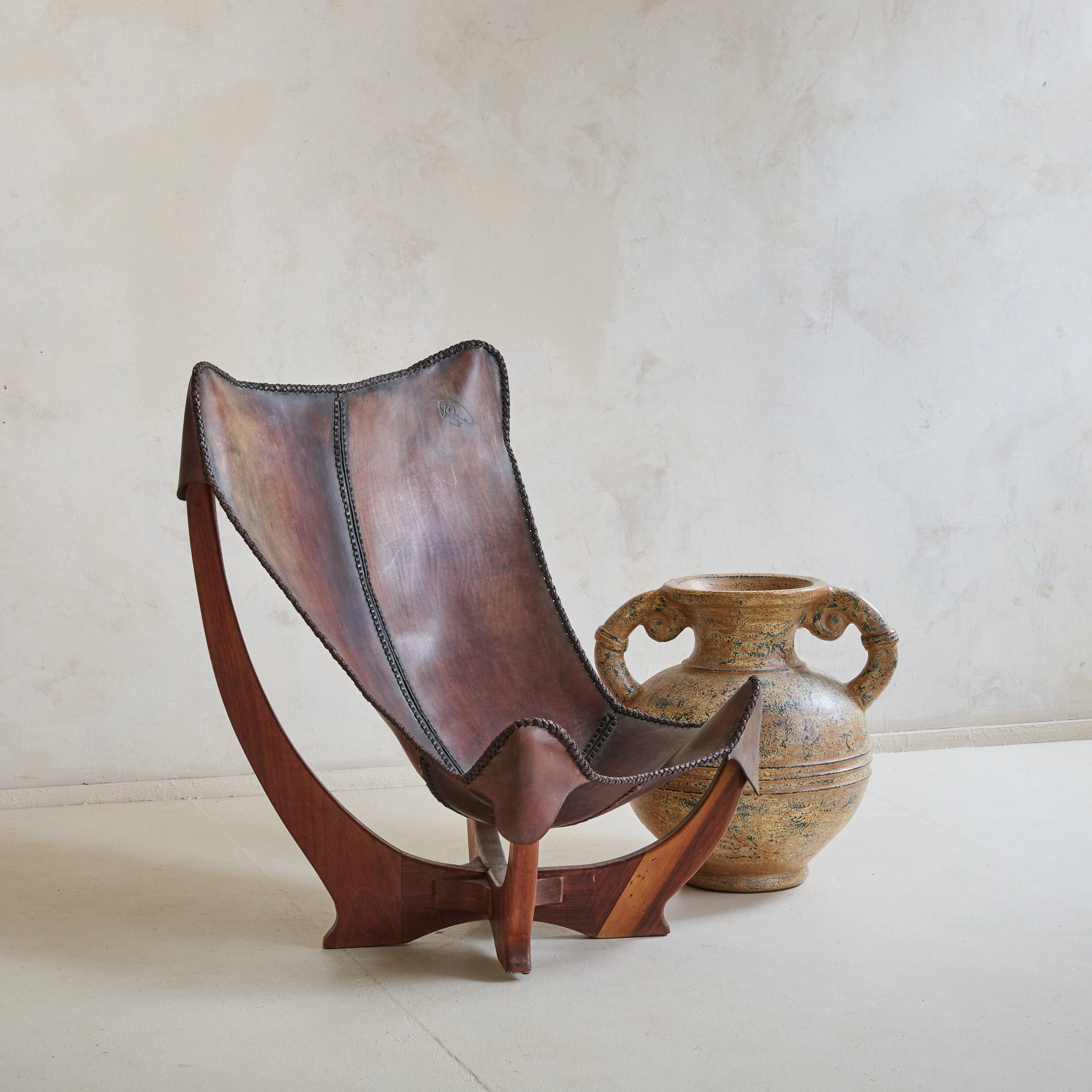 French Butterfly Lounge Chair in Cowhide Leather, 1960s 2