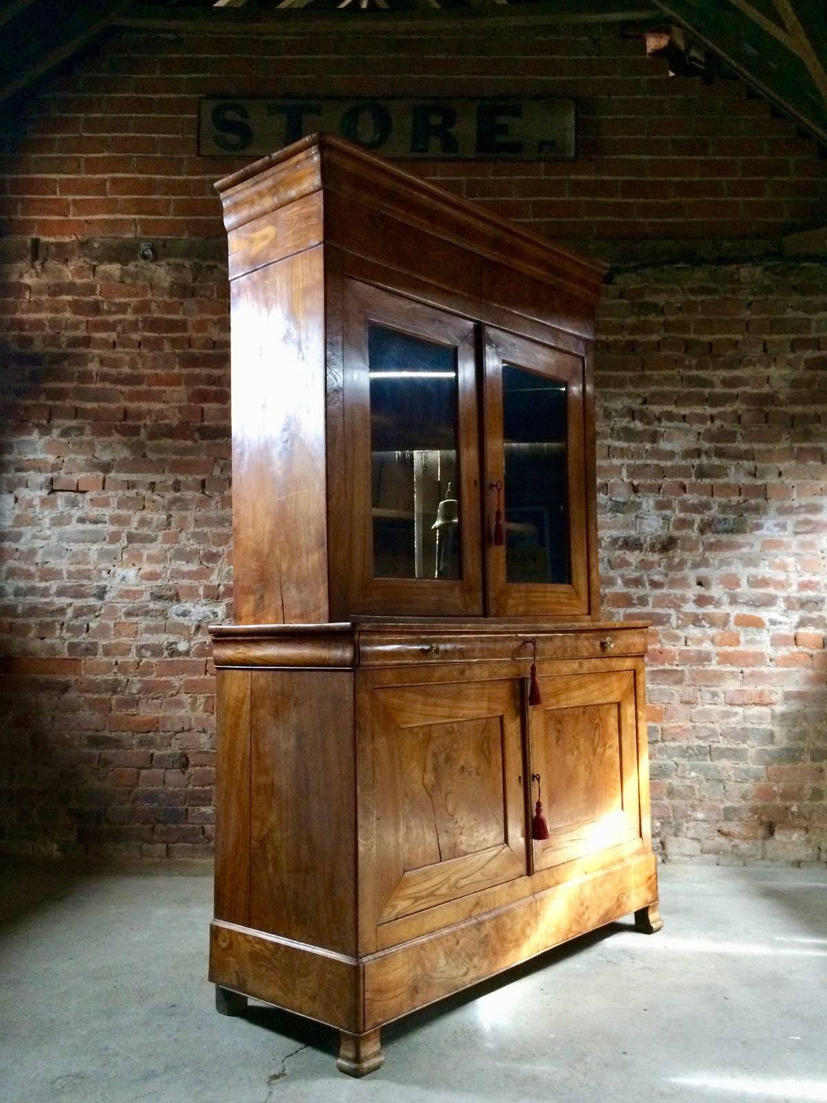 French Cabinet Cupboard Dresser Antique Elm Napoleon III, circa 1850 In Good Condition In Longdon, Tewkesbury