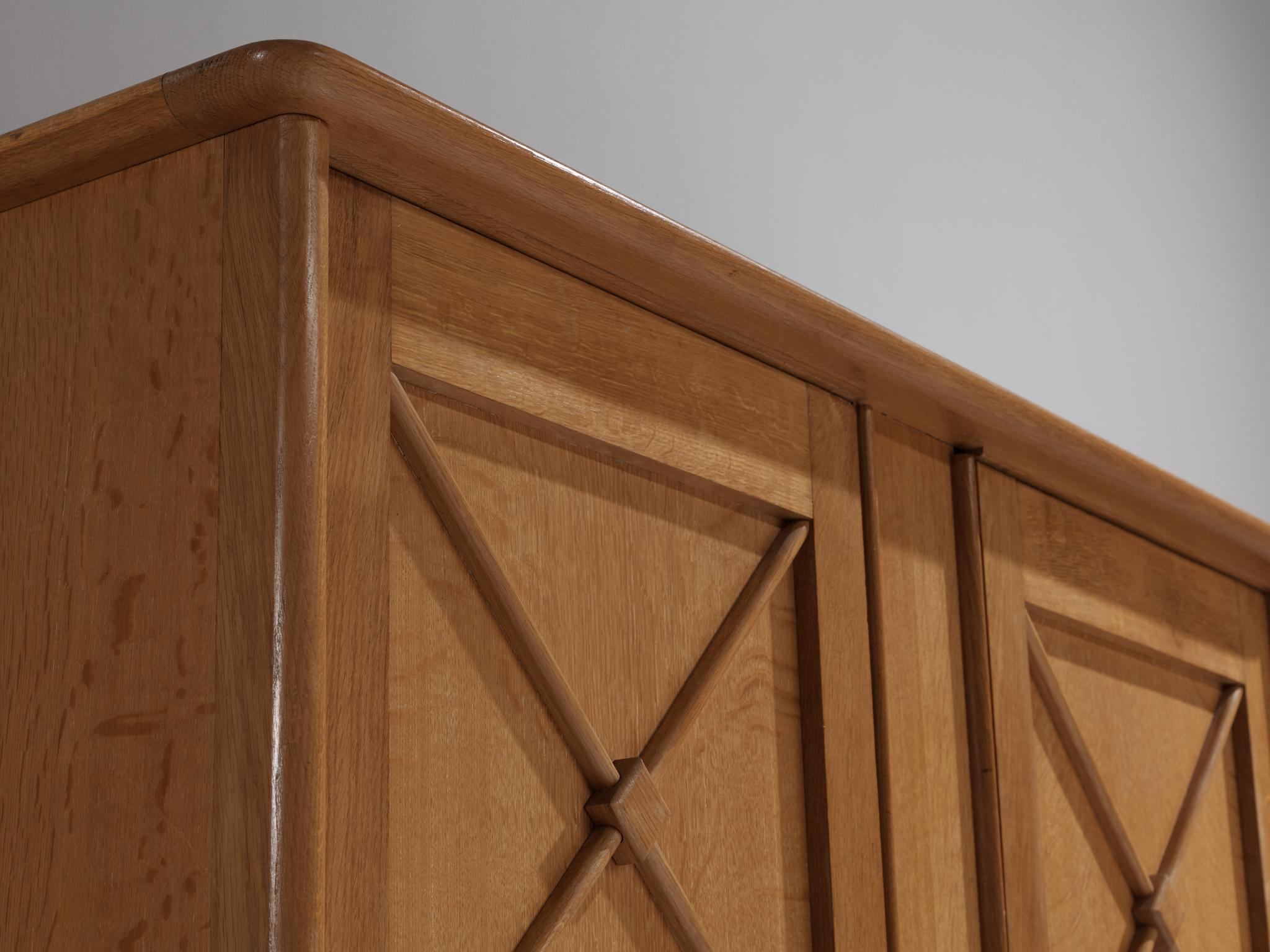 French Cabinet in Oak With Geometrical Detailing In Good Condition In Waalwijk, NL