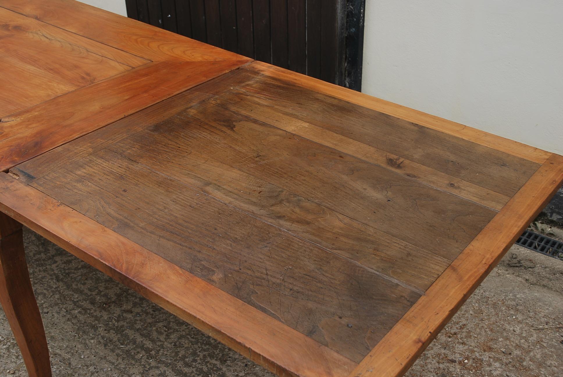 Cherry French cabriole leg extending farmhouse table For Sale