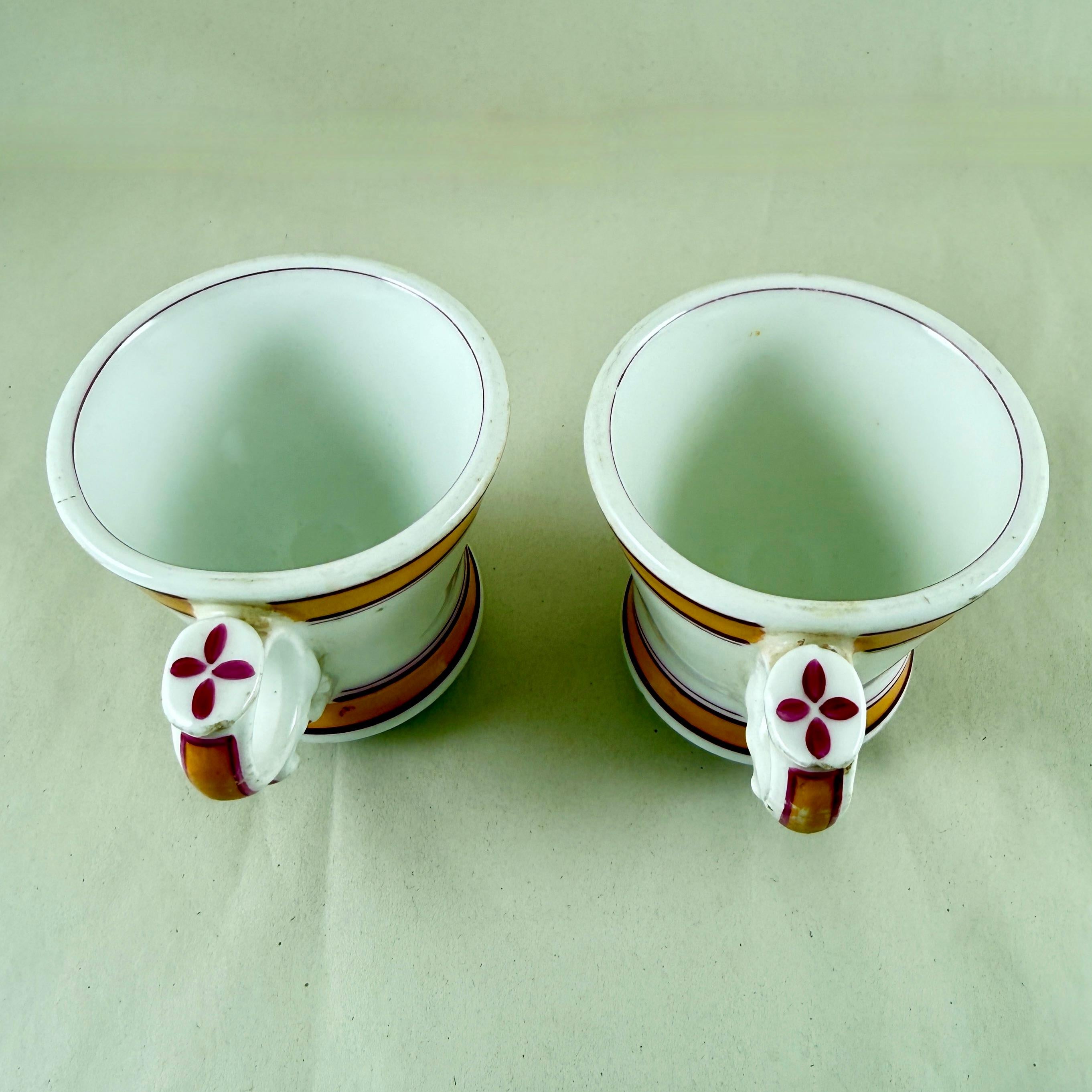 Französische Café Brûlot-Tassen, ein Paar (Geformt) im Angebot