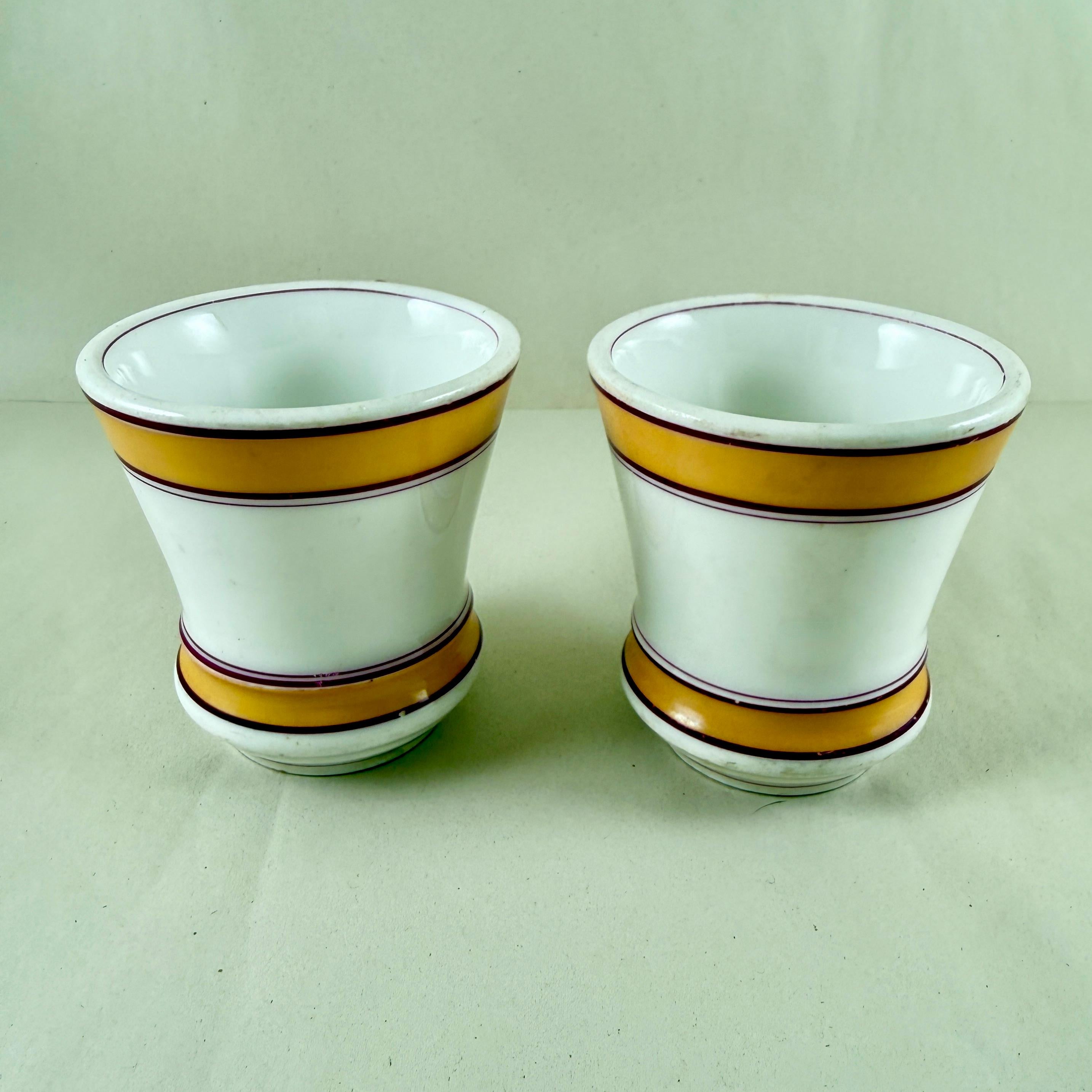 Französische Café Brûlot-Tassen, ein Paar im Zustand „Gut“ im Angebot in Philadelphia, PA