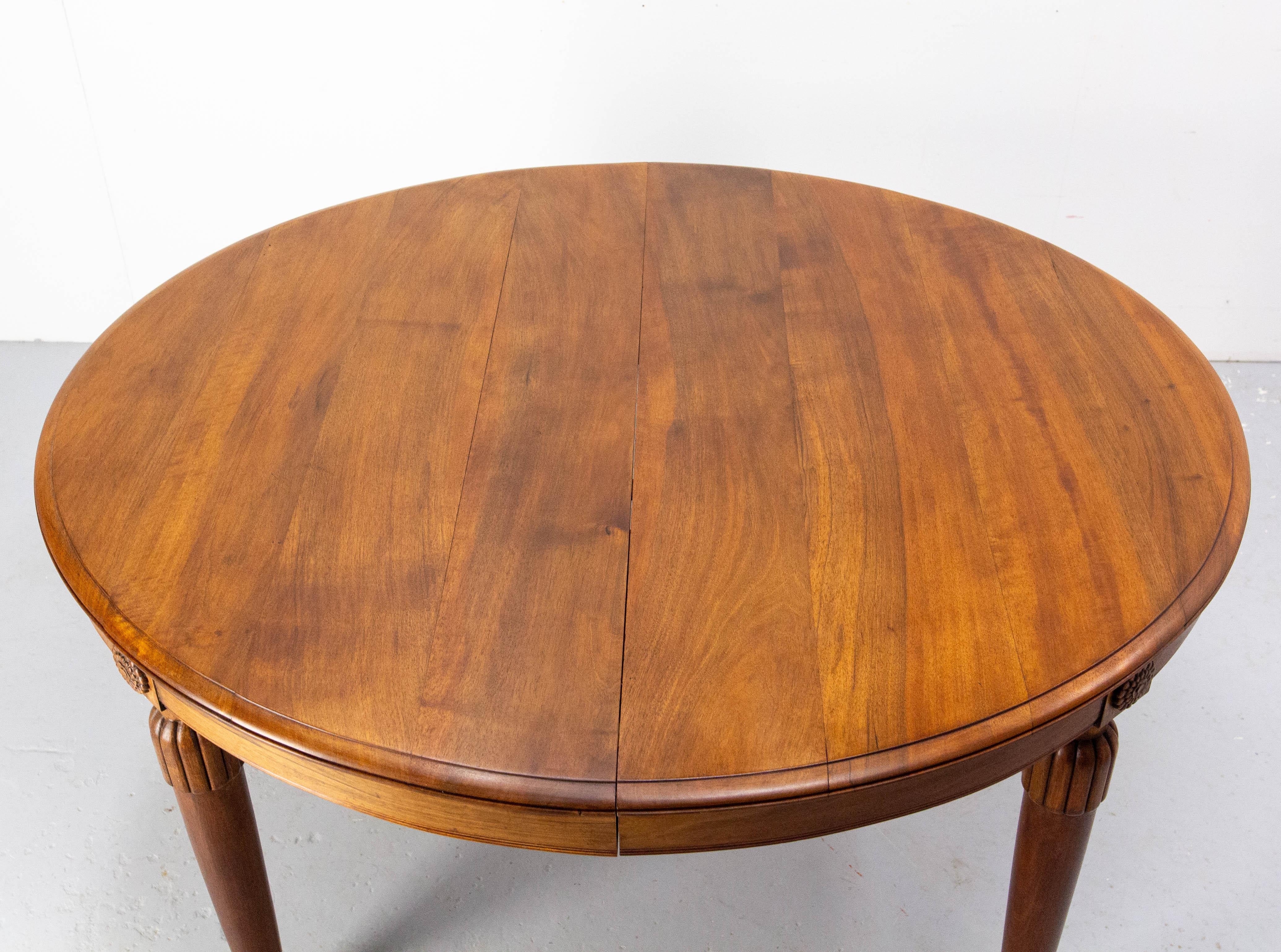 Mid-20th Century French Calved Oval Walnut Dining Extending, Art Deco Period