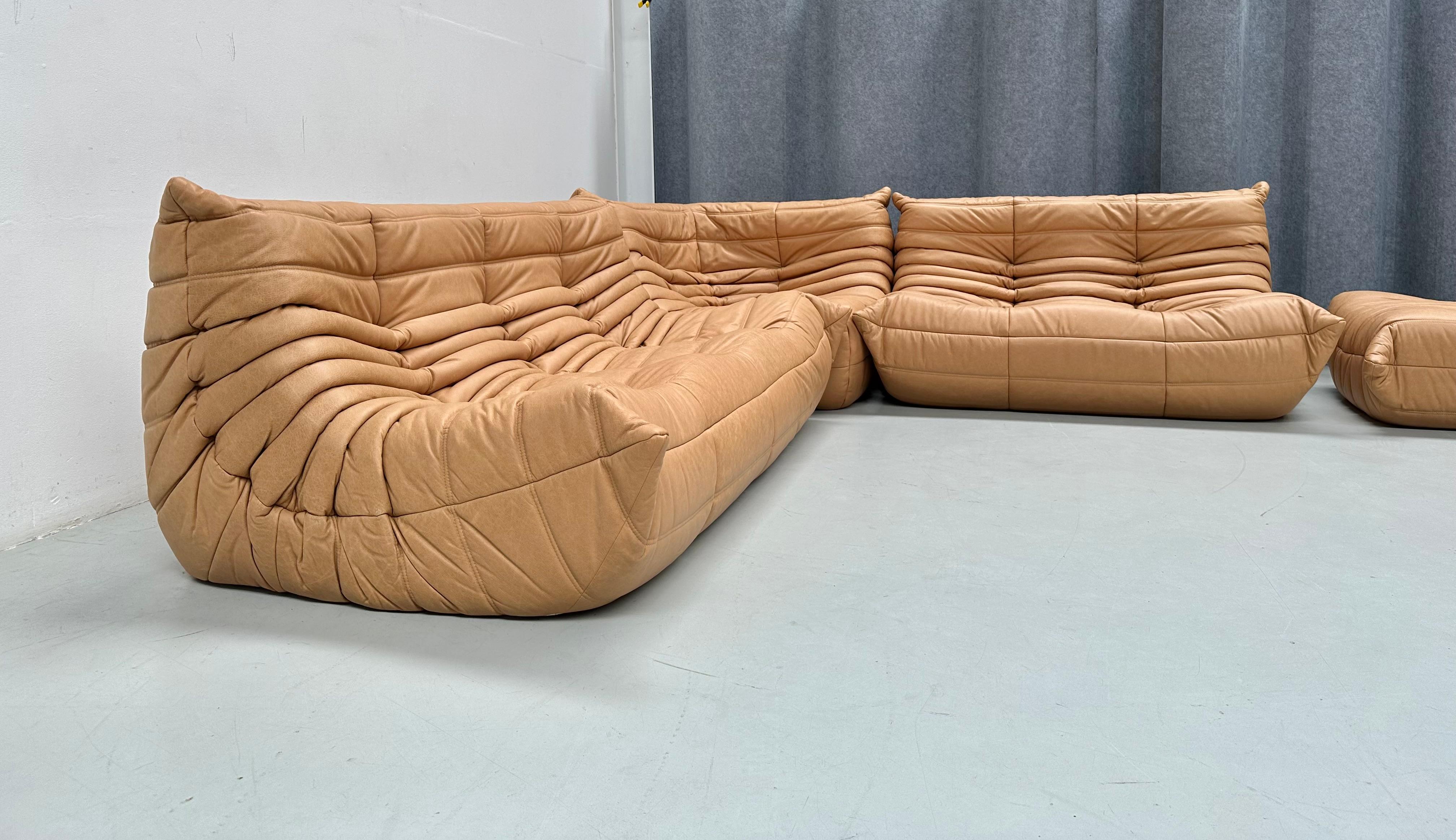French Camel Leather Togo Living Room Set by Michel Ducaroy for Ligne Roset. For Sale 6
