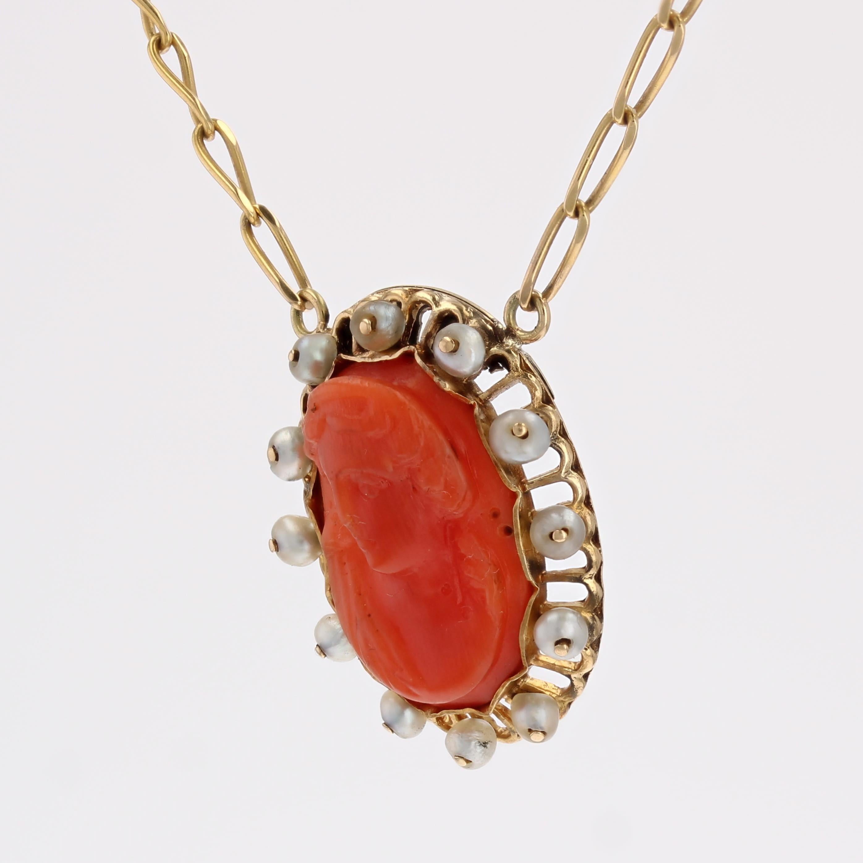 Women's French Cameo Coral Fine Pearls 18 Karat Yellow Gold Pendant Necklace For Sale