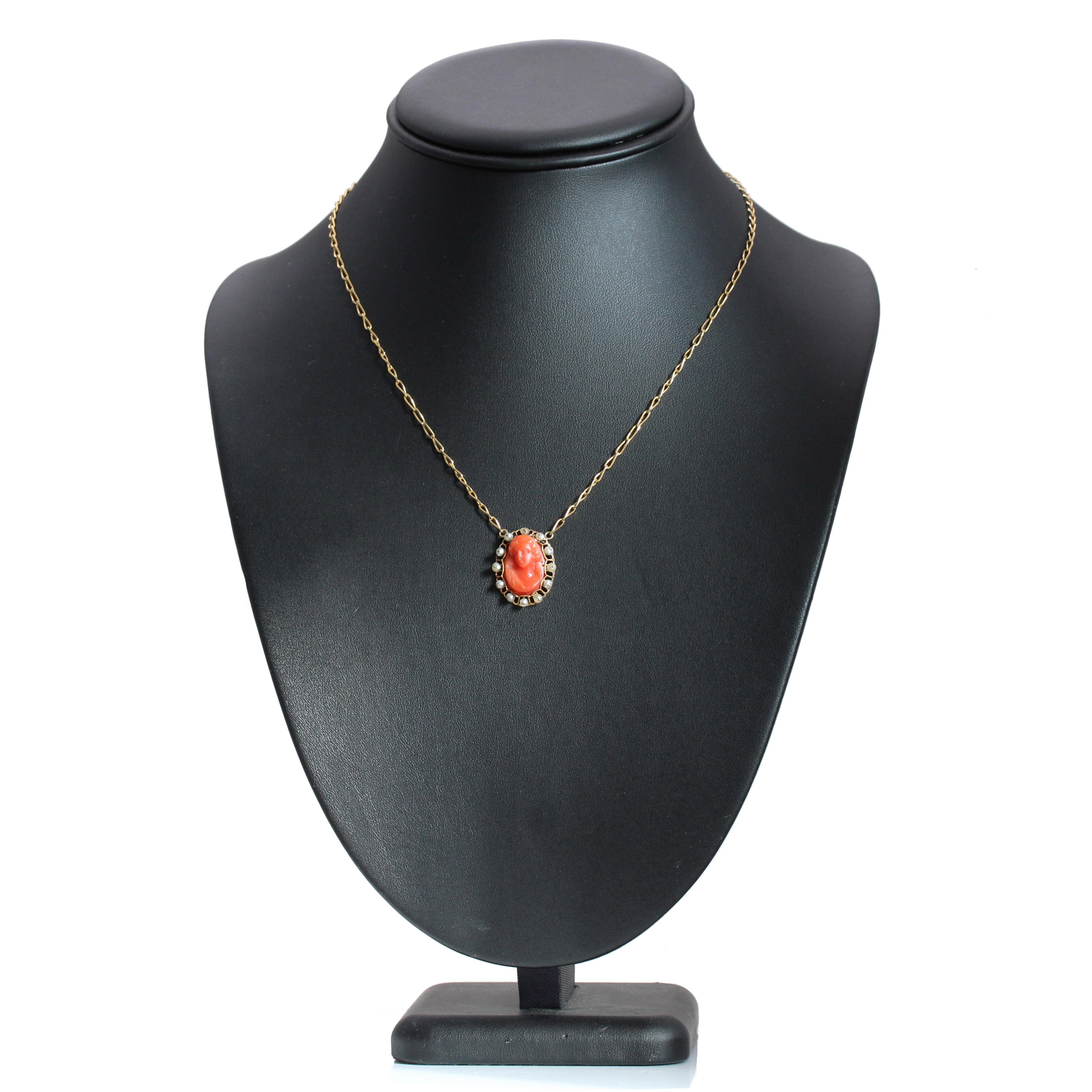 French Cameo Coral Fine Pearls 18 Karat Yellow Gold Pendant Necklace For Sale 1