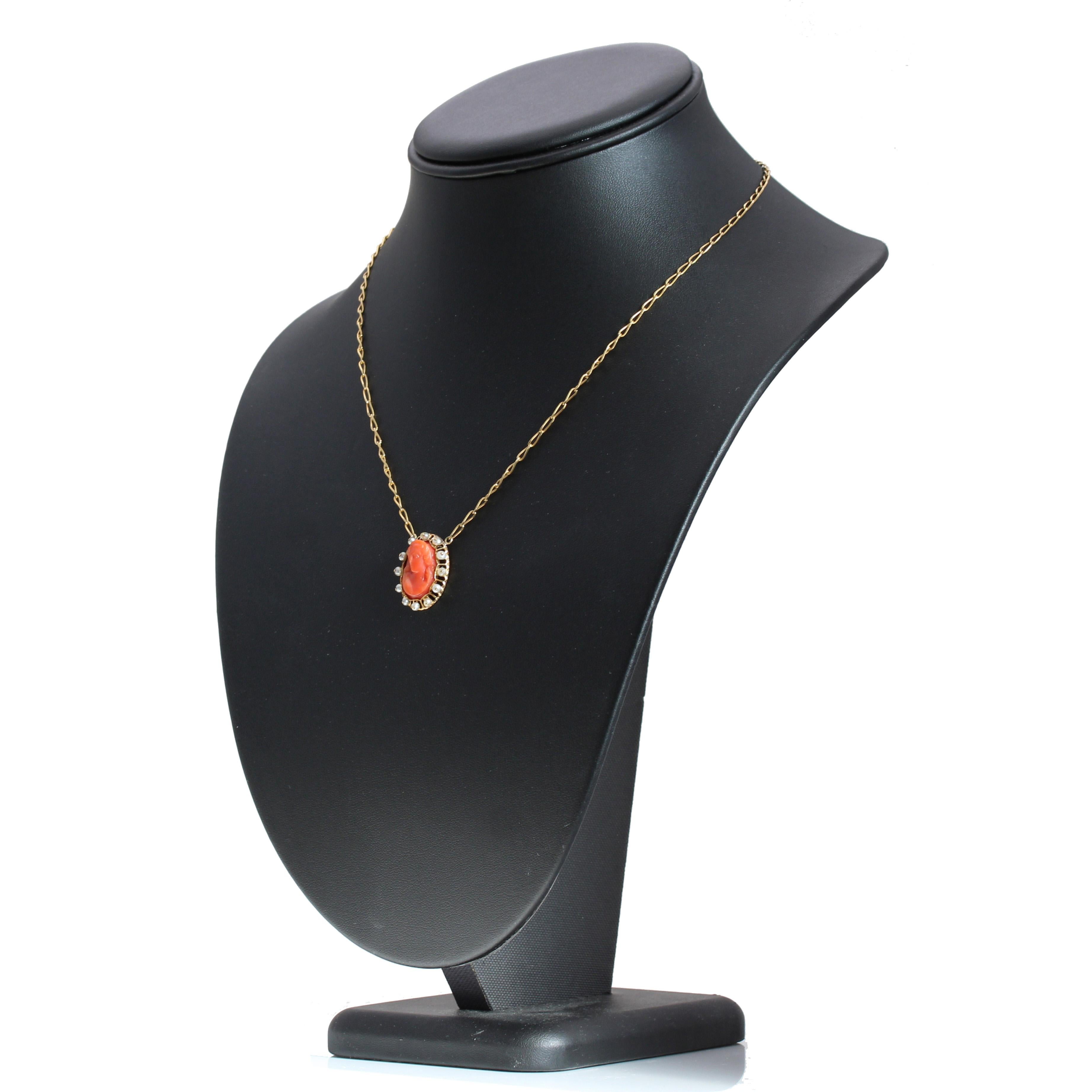 French Cameo Coral Fine Pearls 18 Karat Yellow Gold Pendant Necklace For Sale 2