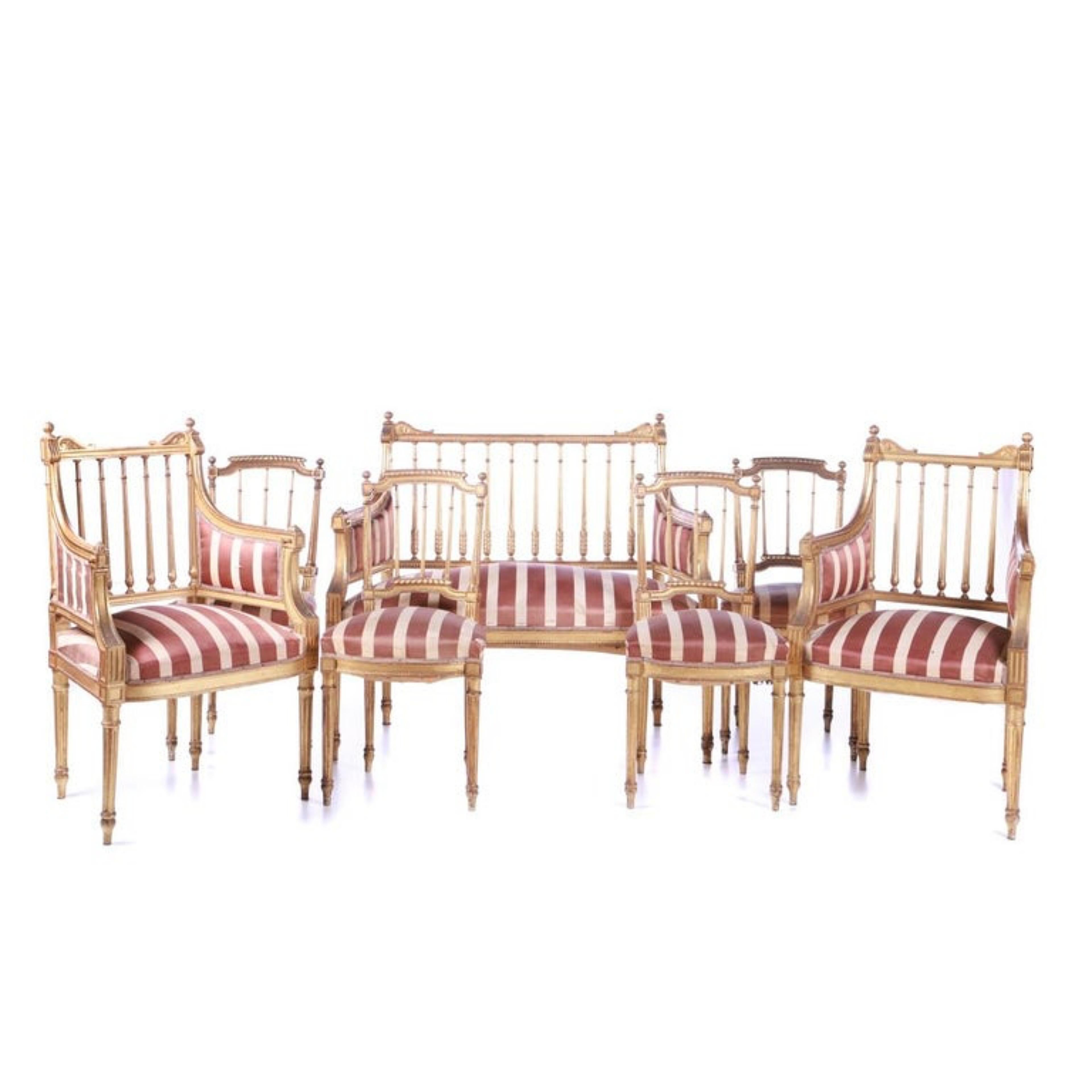 French canape set, 4 chairs and 2 armchairs.
Late 19th century, early 20th century.
in carved and gilded wood.
Upholstered seats.
Dim.: (armchair) 97 x 88 x 52 cm.
Good conditions.