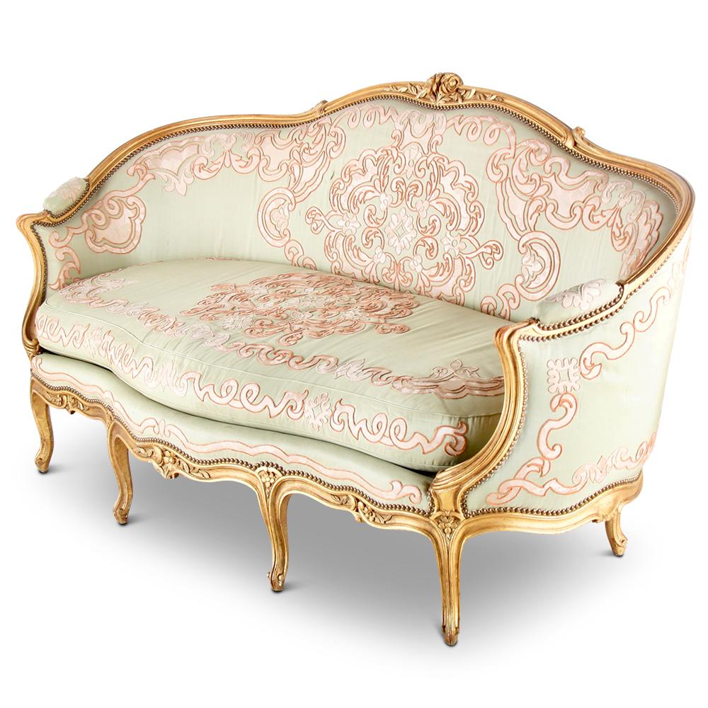 Französisches Canapé-Sofa mit geschnitztem:: vergoldetem Rahmen im Zustand „Gut“ in Vancouver, British Columbia