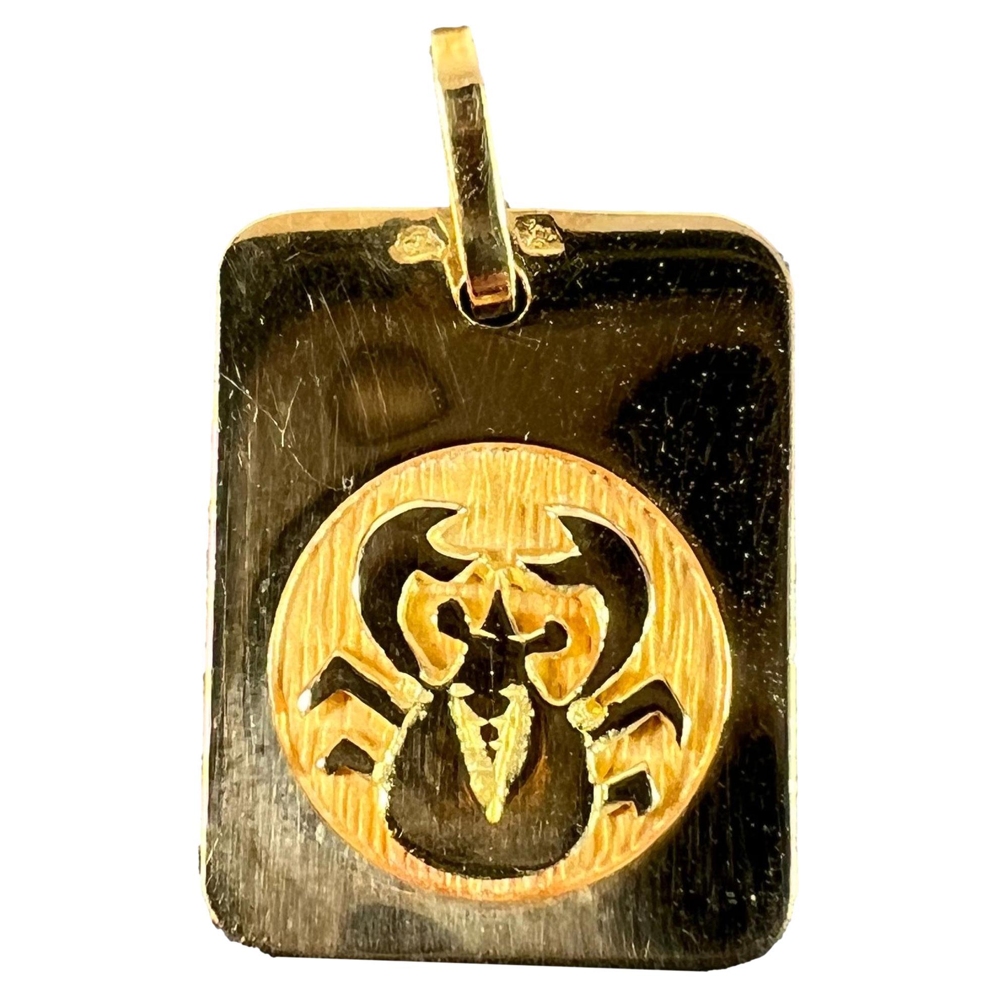 French Cancer Starsign Zodiac 18K Yellow Gold Charm Medal Pendant