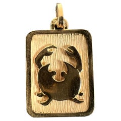 French Cancer Starsign Zodiac 18K Yellow Gold Charm Medal Pendant
