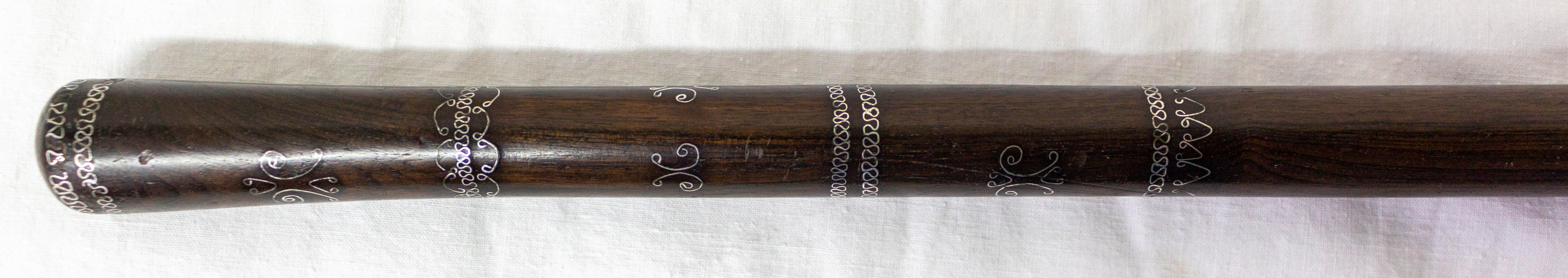 French walking stick or cane, circa 1900
Mahogany and silver

Shipping:
2/2/87 cm 0.2 kg.