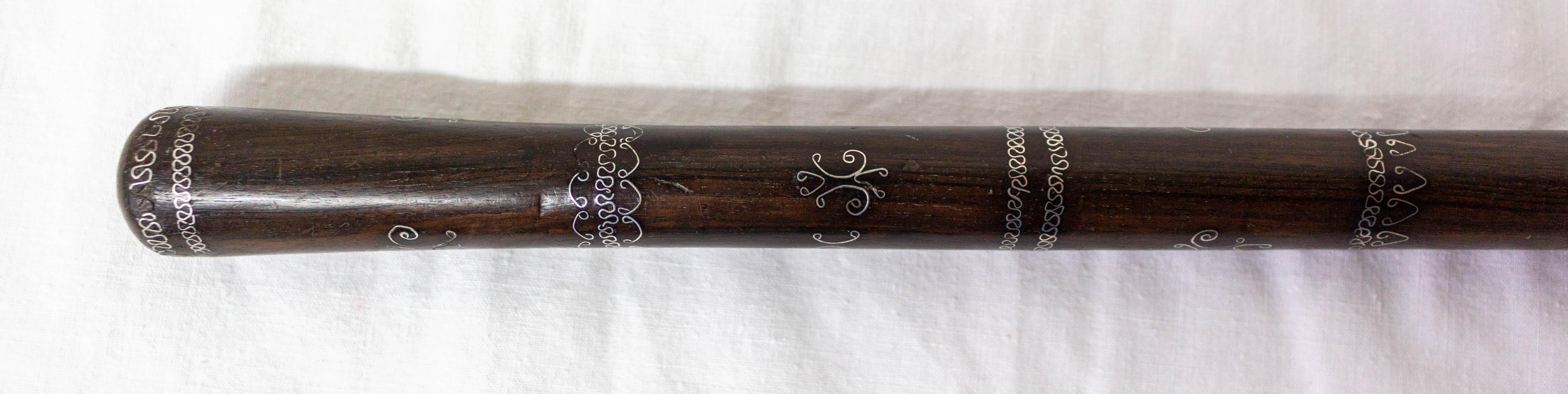 Français Canne ou bâton de marche en bois exotique et argent, datant d'environ 1900 en vente