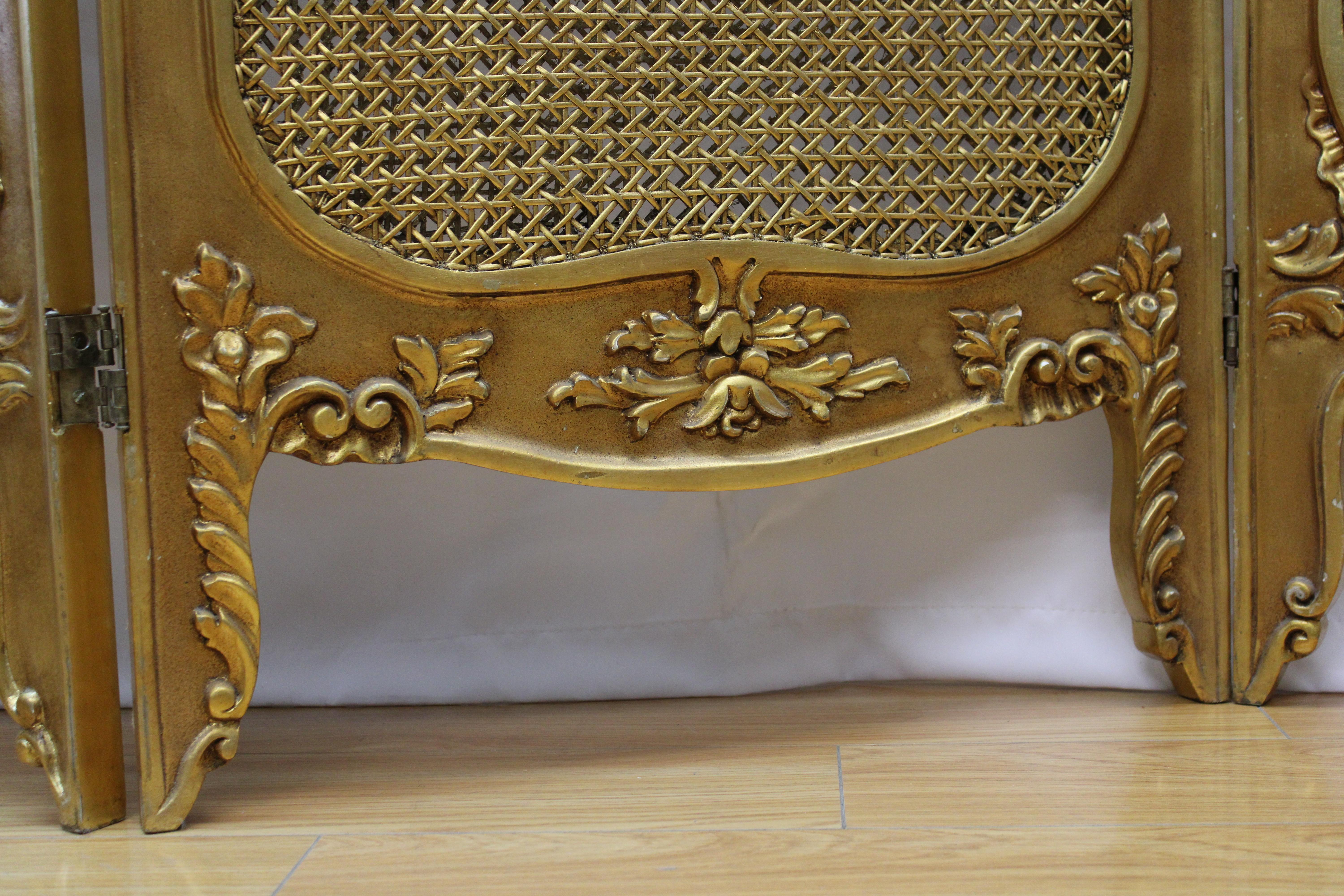 Caning French Caned and Gilded Early 20th Century Screen For Sale
