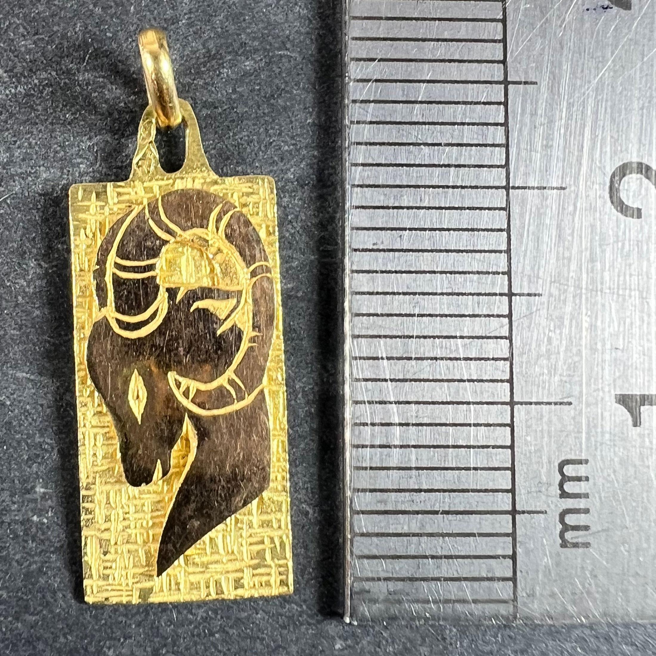 Pendentif en or jaune 18K avec breloque Capricorne Ares Starsign Zodiac en vente 5