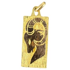 French Capricorn Ares Starsign Zodiac 18K Yellow Gold Charm Medal Pendant