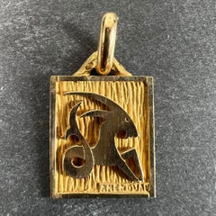 French Capricorn Starsign Zodiac 18K Yellow Gold Charm Medal Pendant