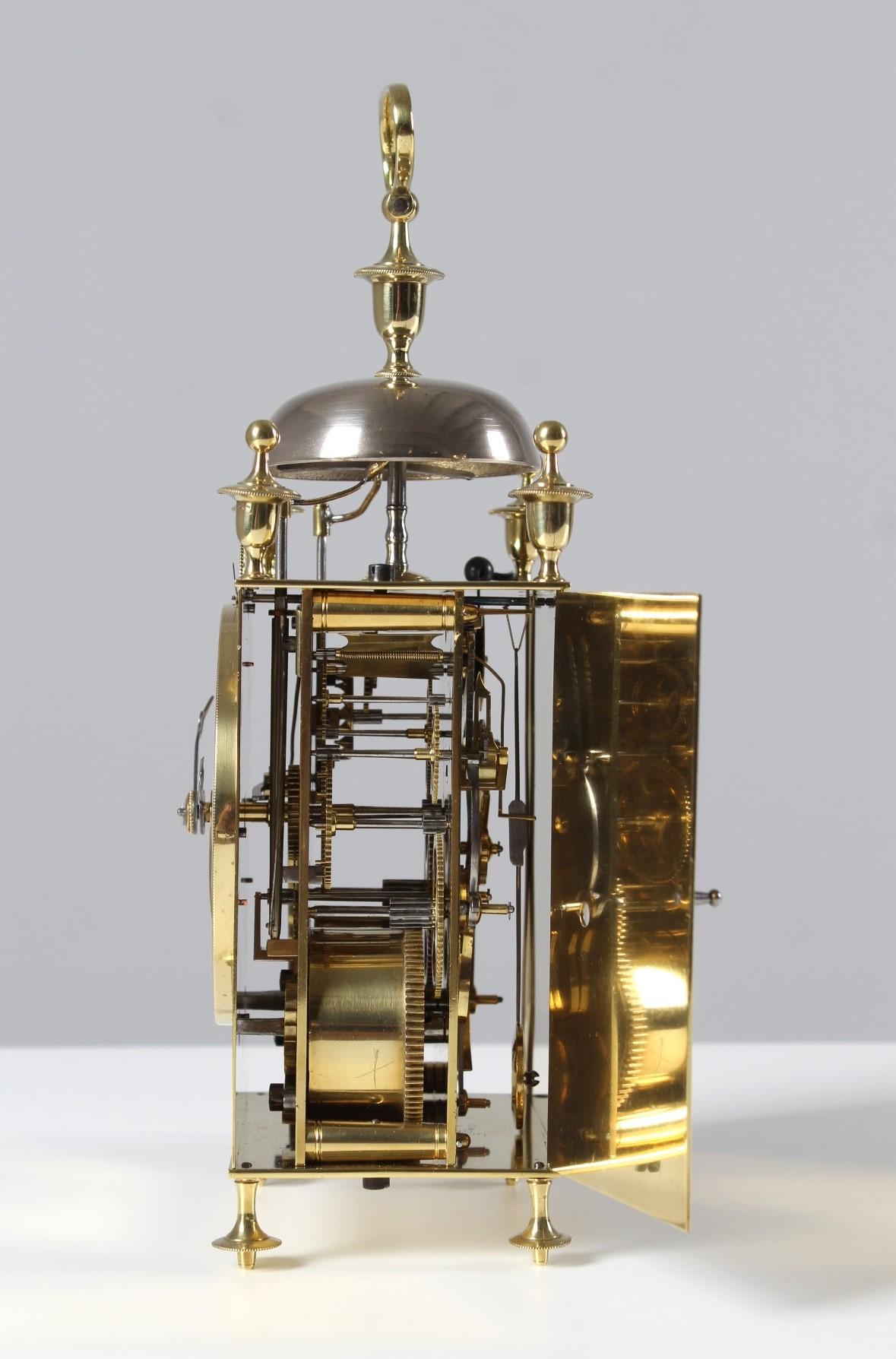 Pendule de voyage en forme de chariot de capucine française, avec alerte, vers 1800 en vente 1
