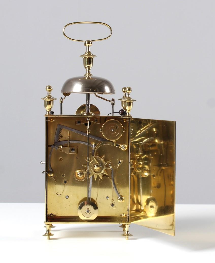 Pendule de voyage en forme de chariot de capucine française, avec alerte, vers 1800 Bon état - En vente à Greven, DE