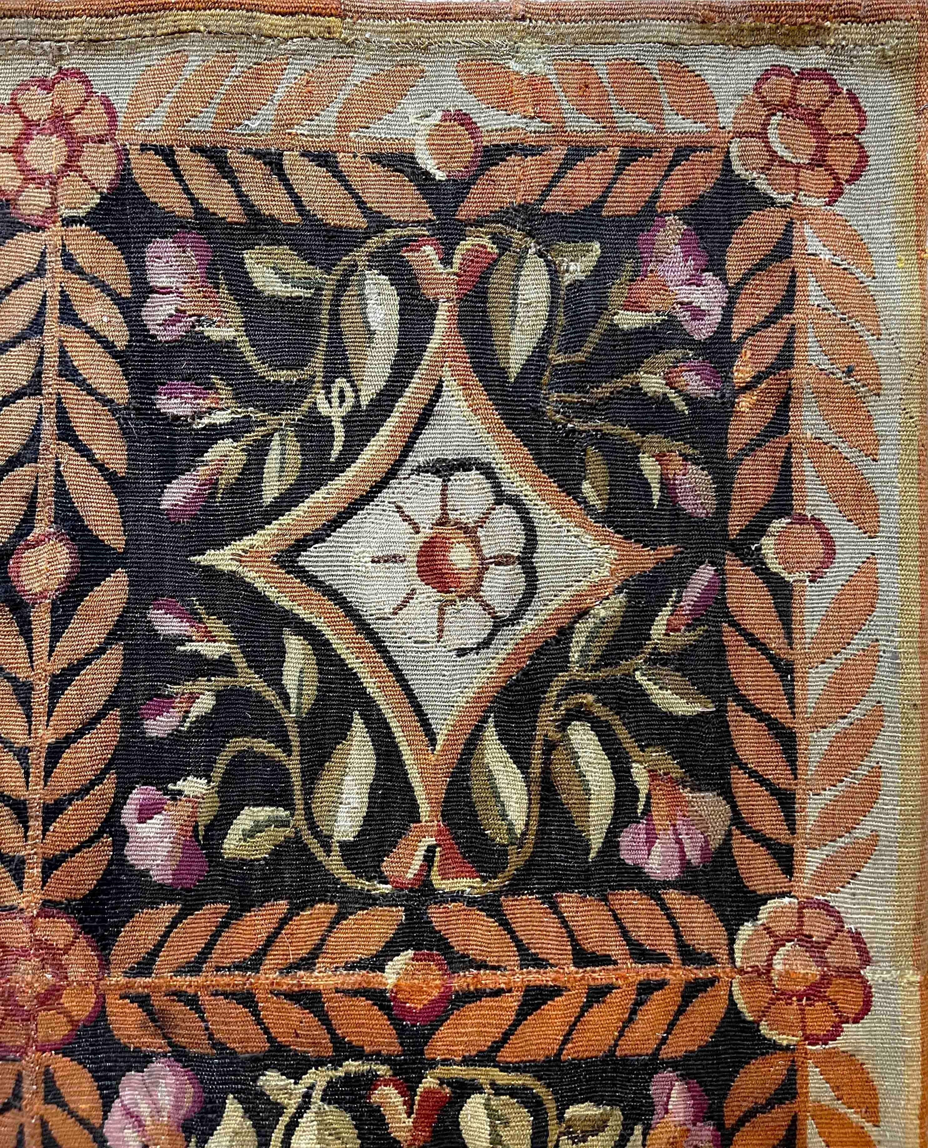 Francese Tappeto francese della manifattura Royal Aubusson - 1m10x1m00 - Arazzo n. 917 in vendita