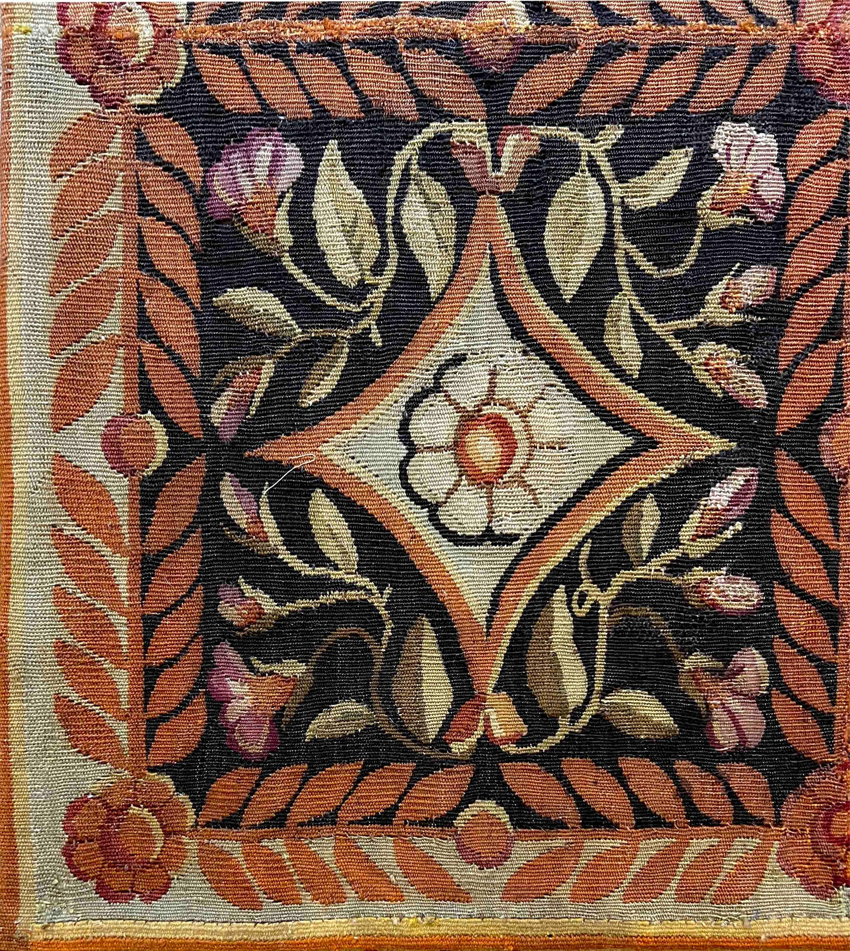 Tappeto francese della manifattura Royal Aubusson - 1m10x1m00 - Arazzo n. 917 In condizioni ottime in vendita a Paris, FR