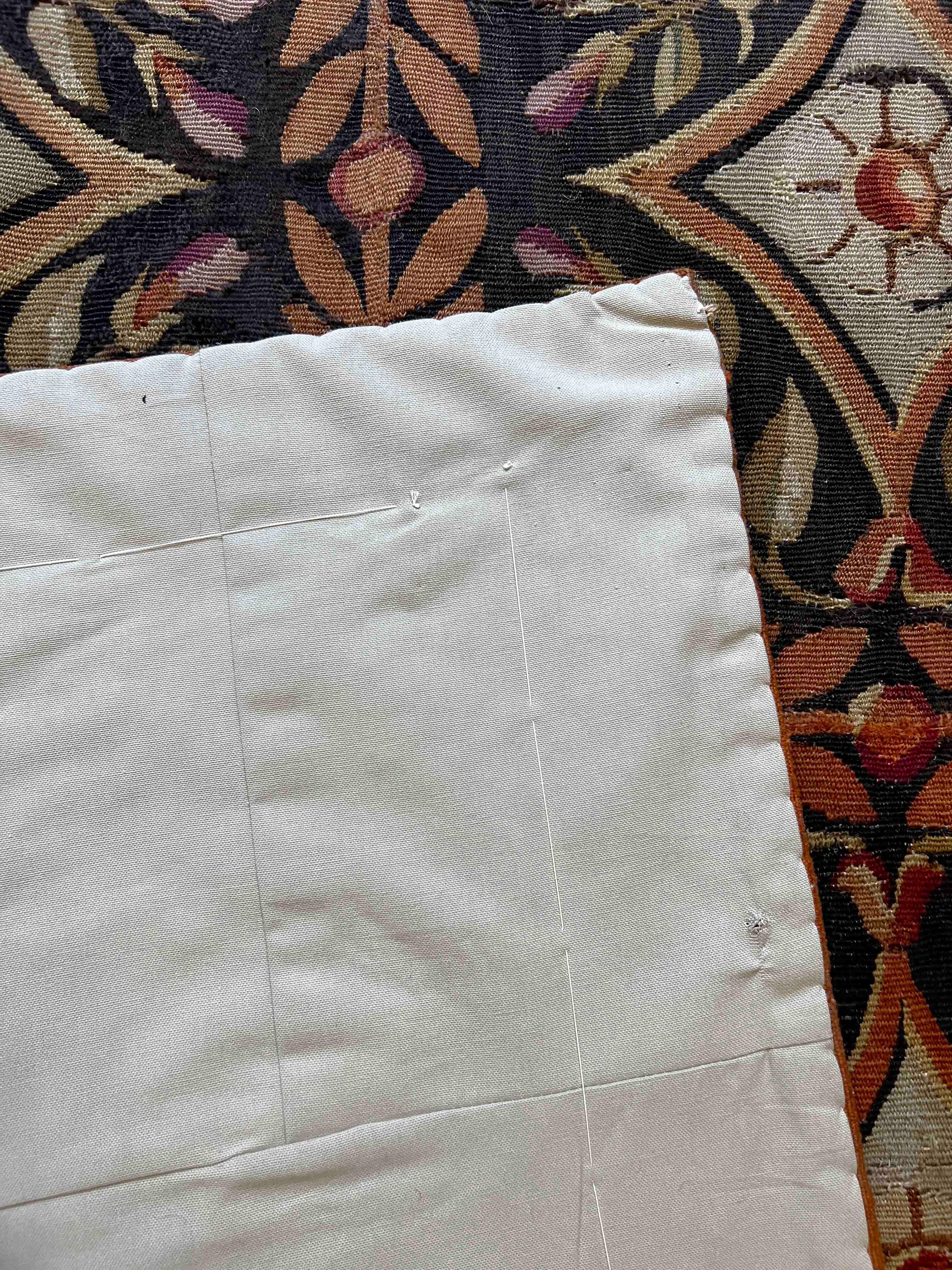 Metà XIX secolo Tappeto francese della manifattura Royal Aubusson - 1m10x1m00 - Arazzo n. 917 in vendita