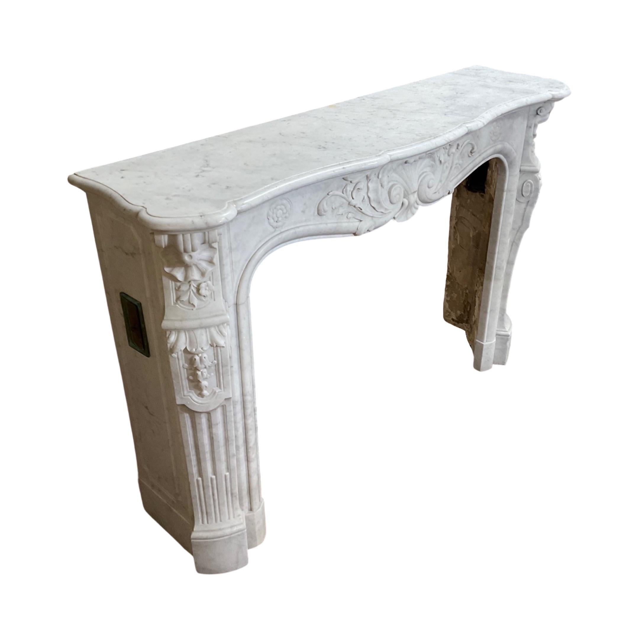18th Century French Carrara Marble For Sale