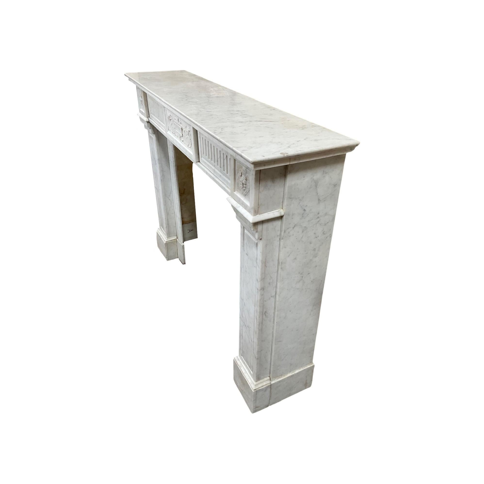 French Carrara Marble Mantel For Sale 1