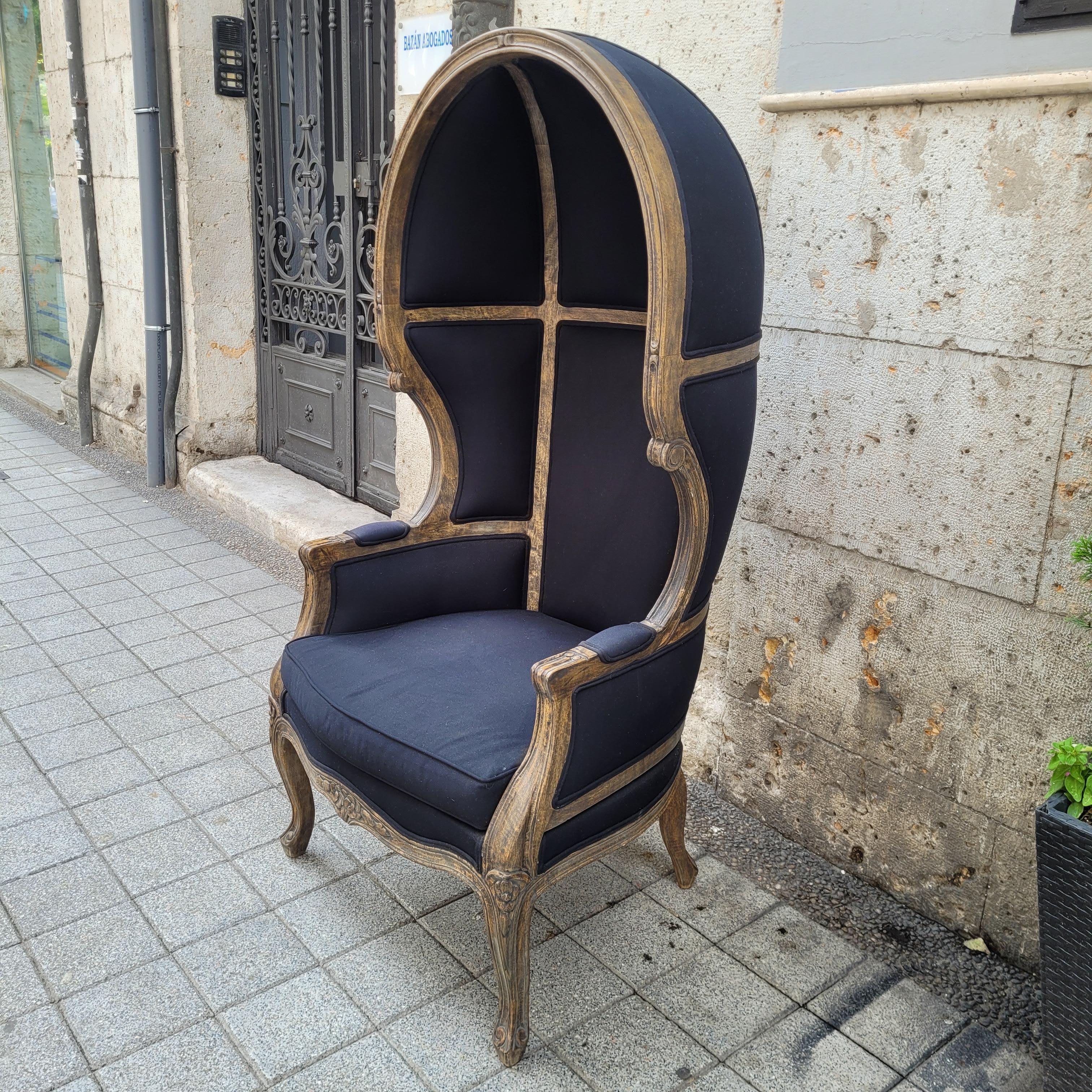 French Carriage, Porter Gray armchair Louis XV style, washed wood For Sale 6