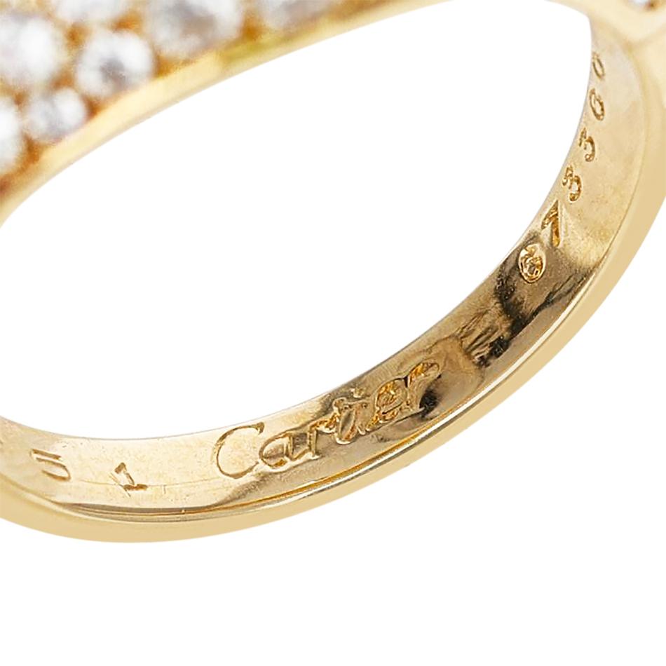 Französischer Cartier Ring aus 18 Karat Gelbgold mit blauem Saphir in Birnenform und Diamanten im Angebot 1