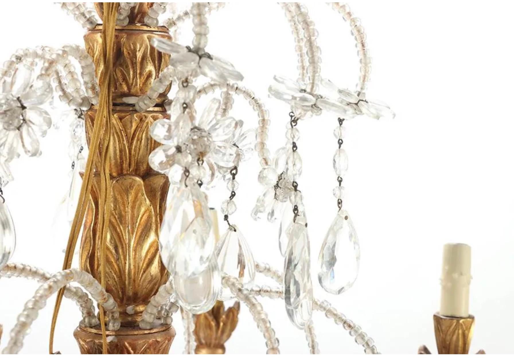 Wood 19th Century Italian Carved and Giltwood Chandelier with Beaded Decoration 