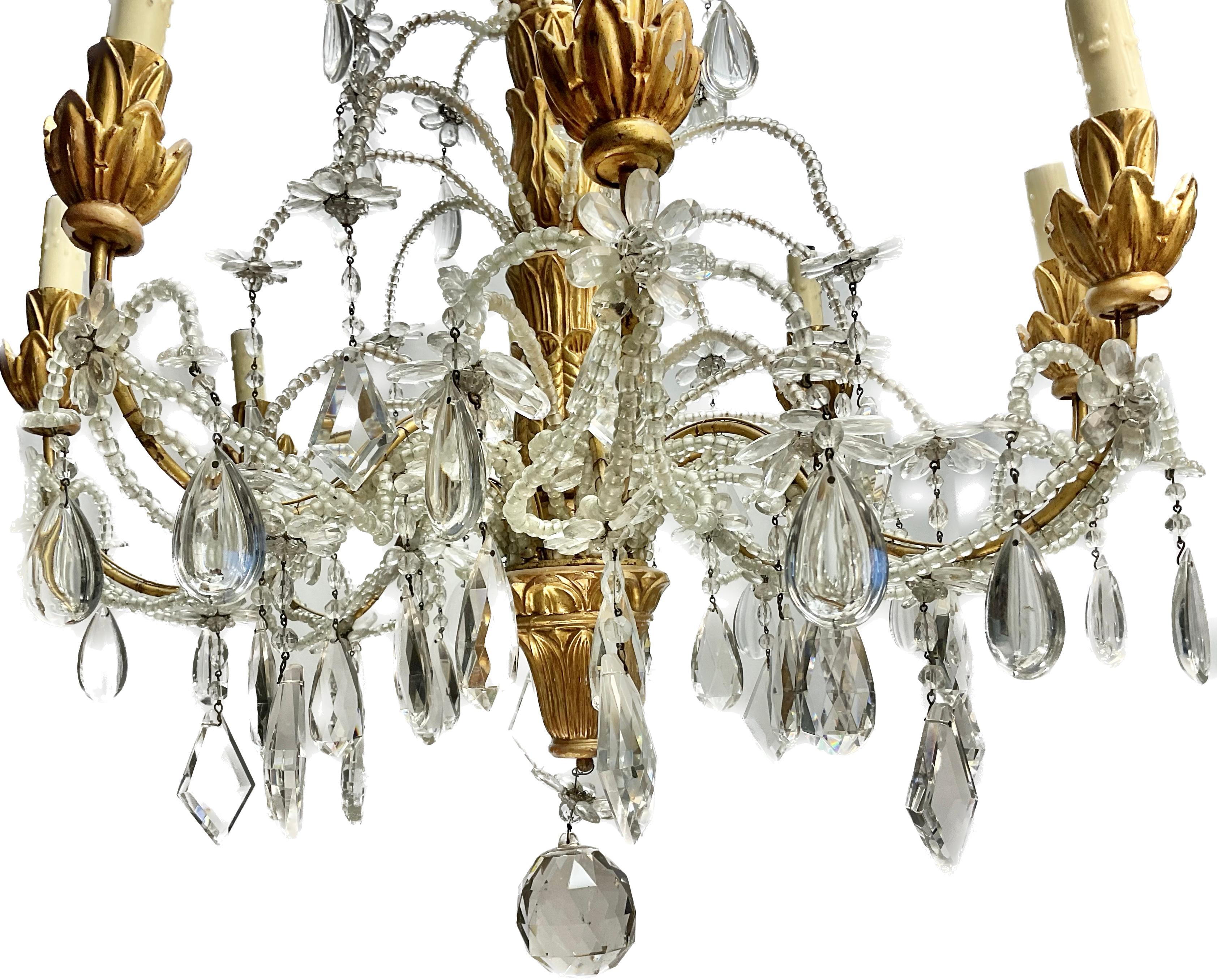 19th Century Italian Carved and Giltwood Chandelier with Beaded Decoration  5