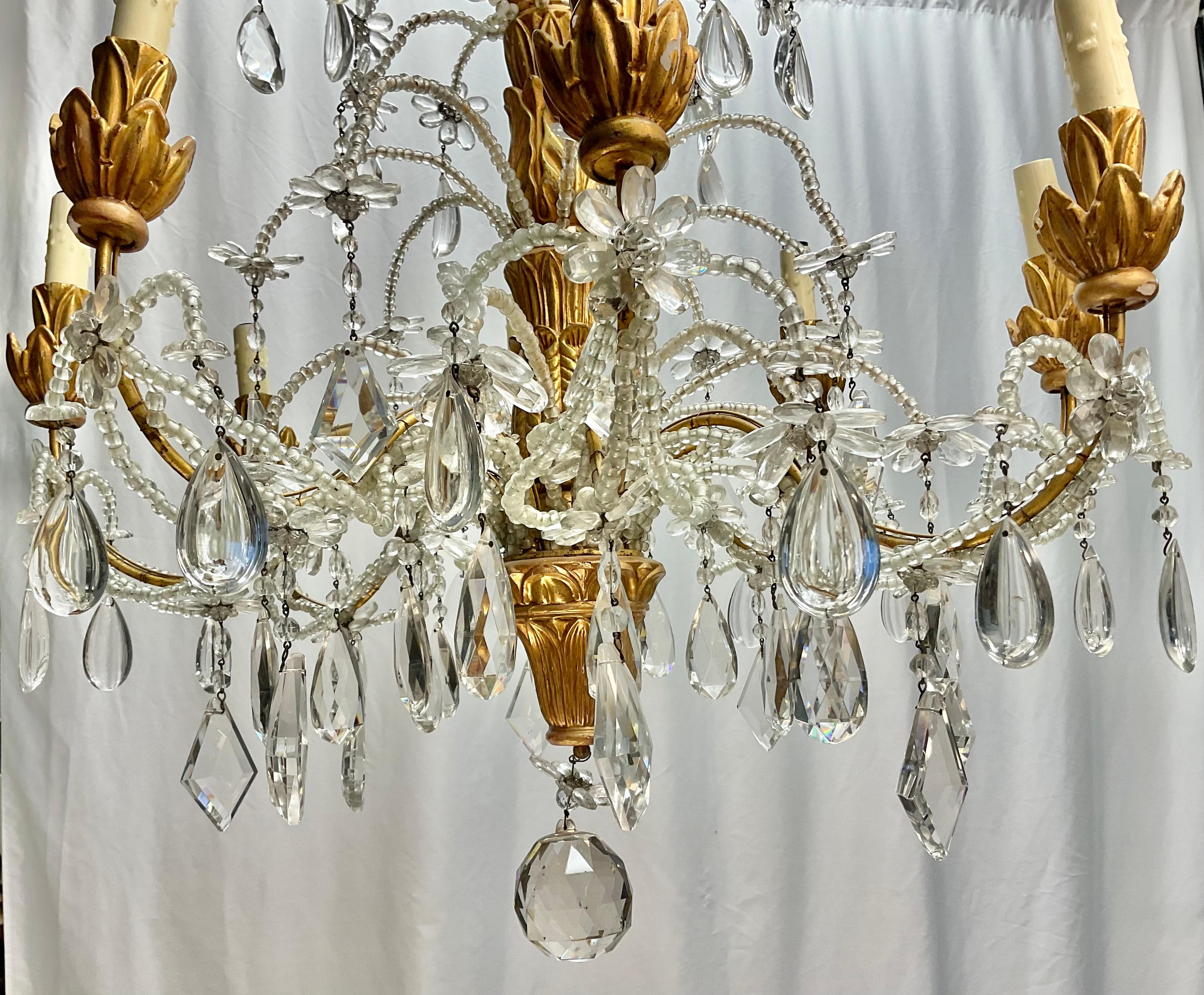 19th Century Italian Carved and Giltwood Chandelier with Beaded Decoration  6