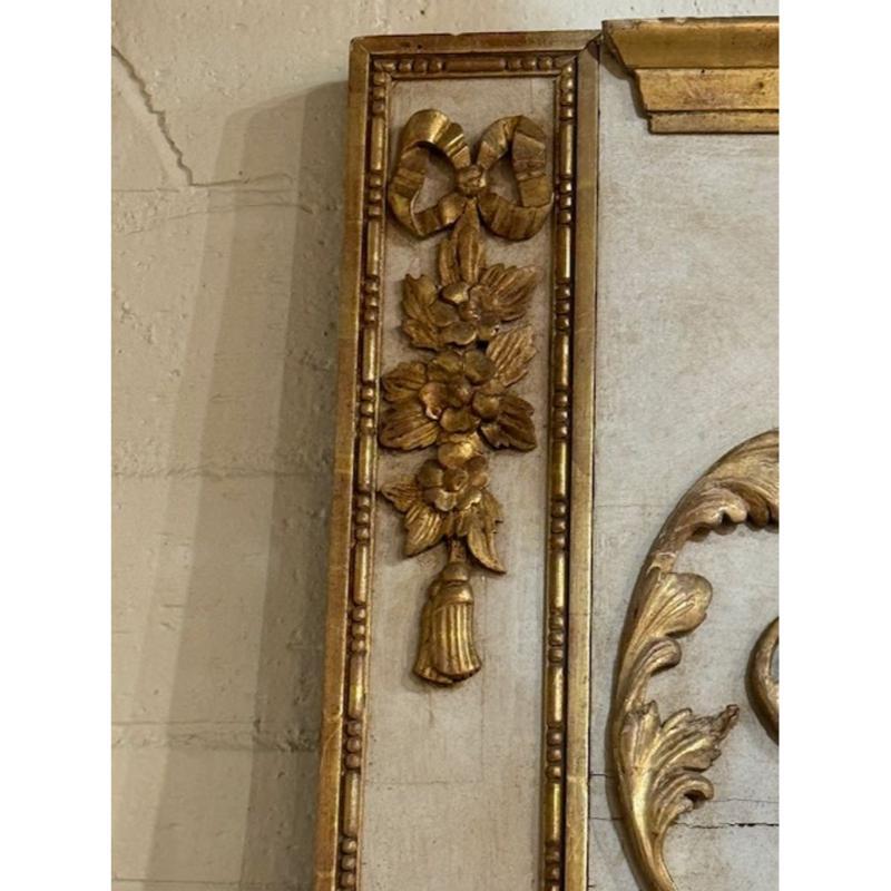 Miroir Trumeau sculpté et parcellaire doré en vente 1